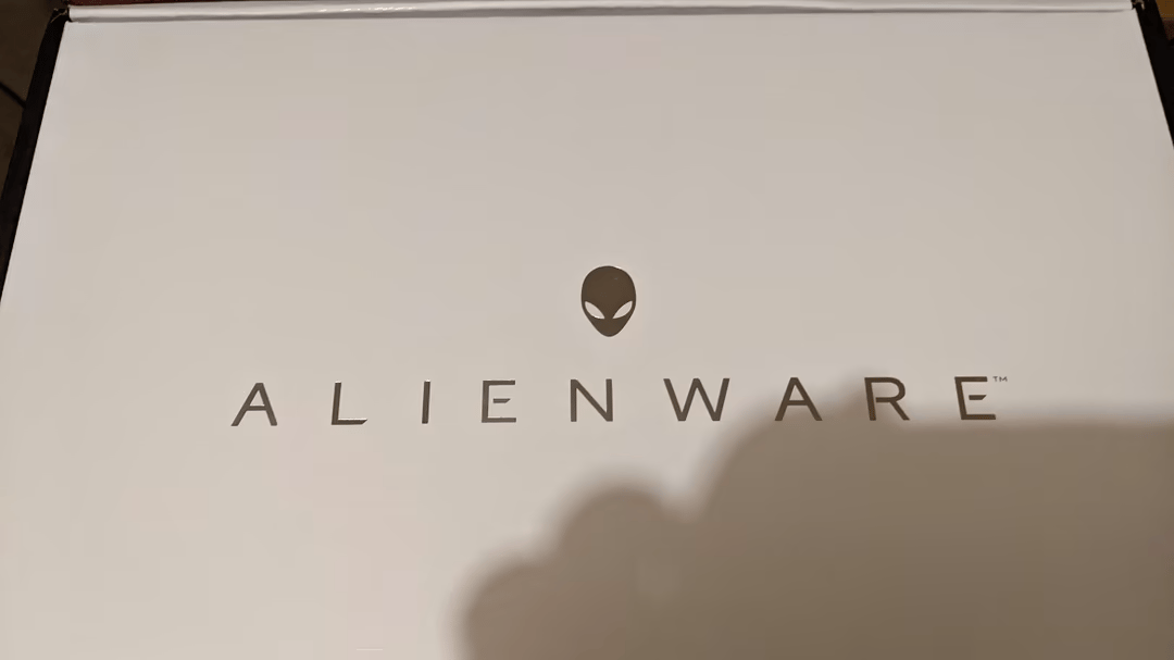BNIB Alienware m15 r3 (2020) i7-10750H, 32GB RAM, RTX 2080 Super, 1.5TB SSD storage, 300Hz/1080p 