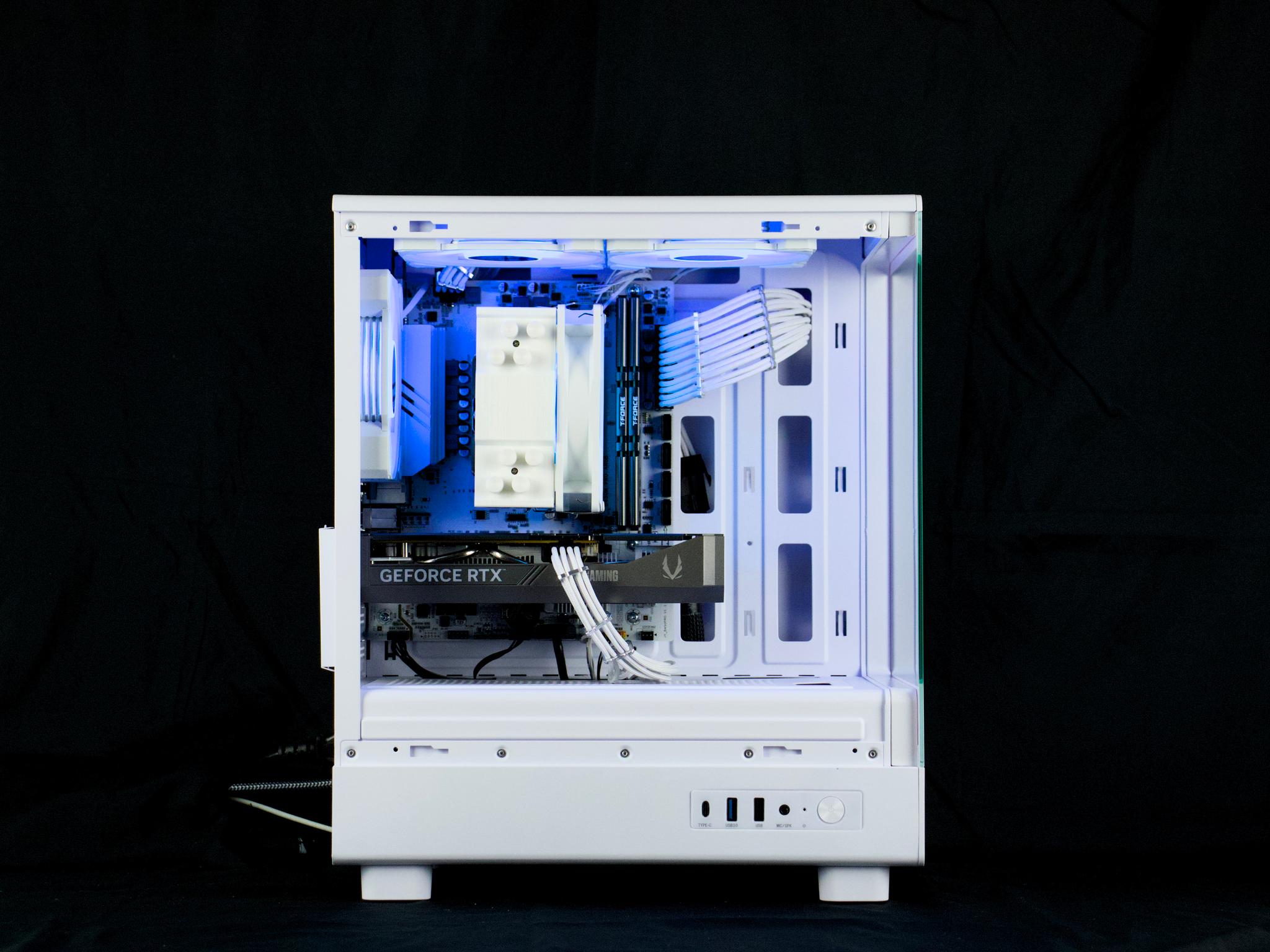 🧊❄️🧊 White Gaming PC – RTX 5060 , Ryzen 7 3700X, 32GB RAM, 1TB SSD - WiFi, BlueTooth 🧊❄️🧊