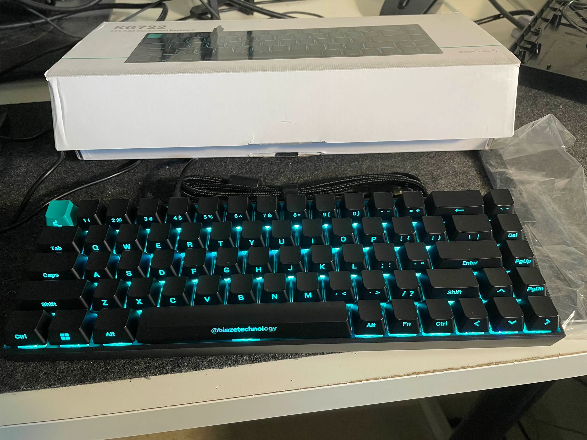 Deep Cool Kg722 60% Mechanical Keyboard. Red Linear Switches