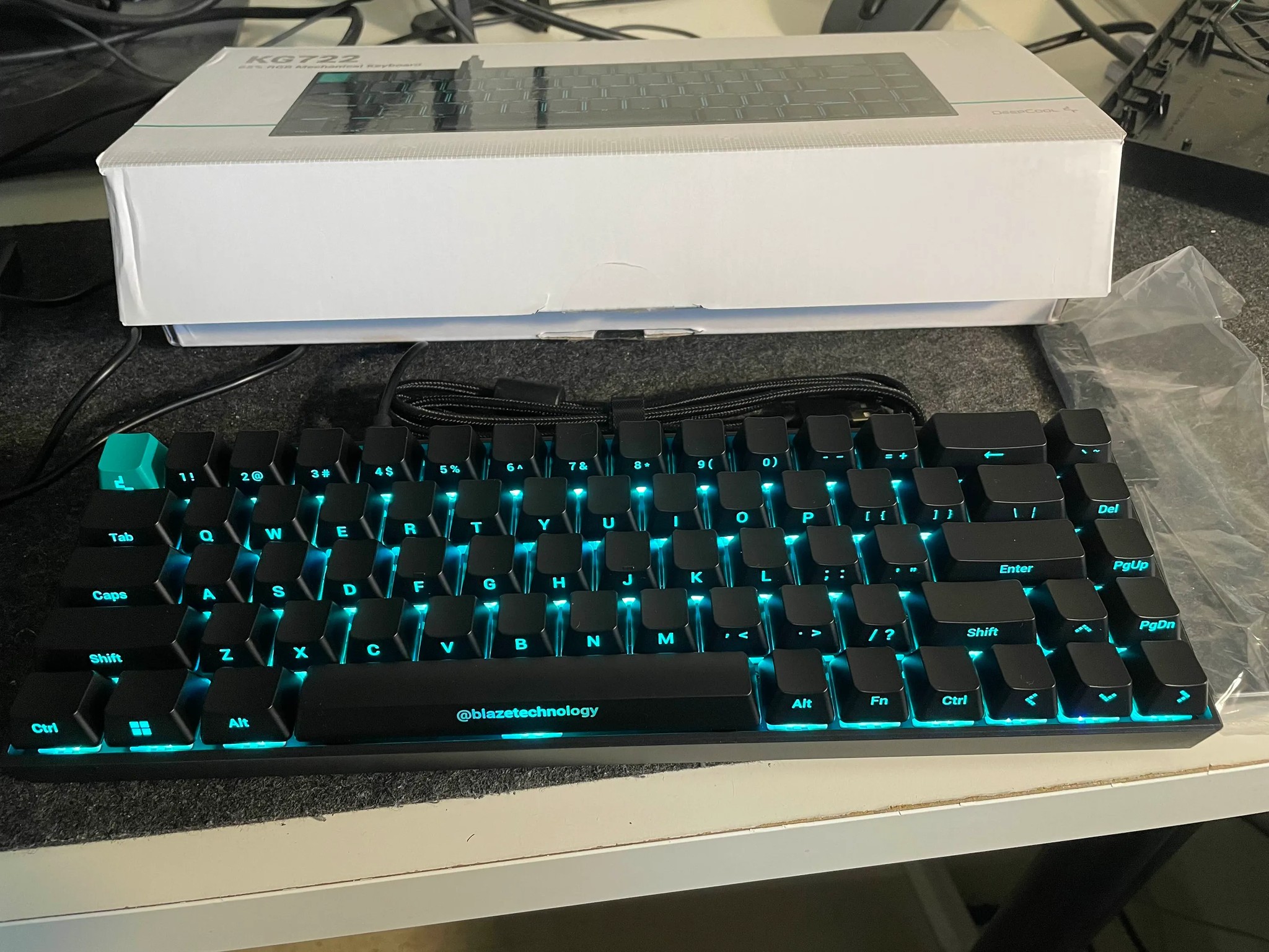 Deep Cool Kg722 60% Mechanical Keyboard. Red Linear Switches