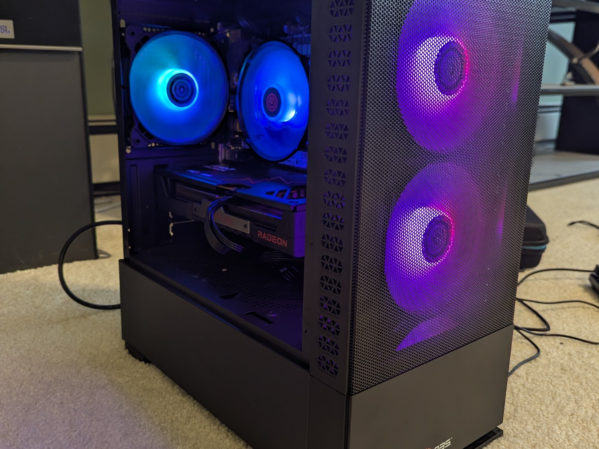 Custom Gaming PC Build/13400f/1TB/32GB/9060 XT 16GB