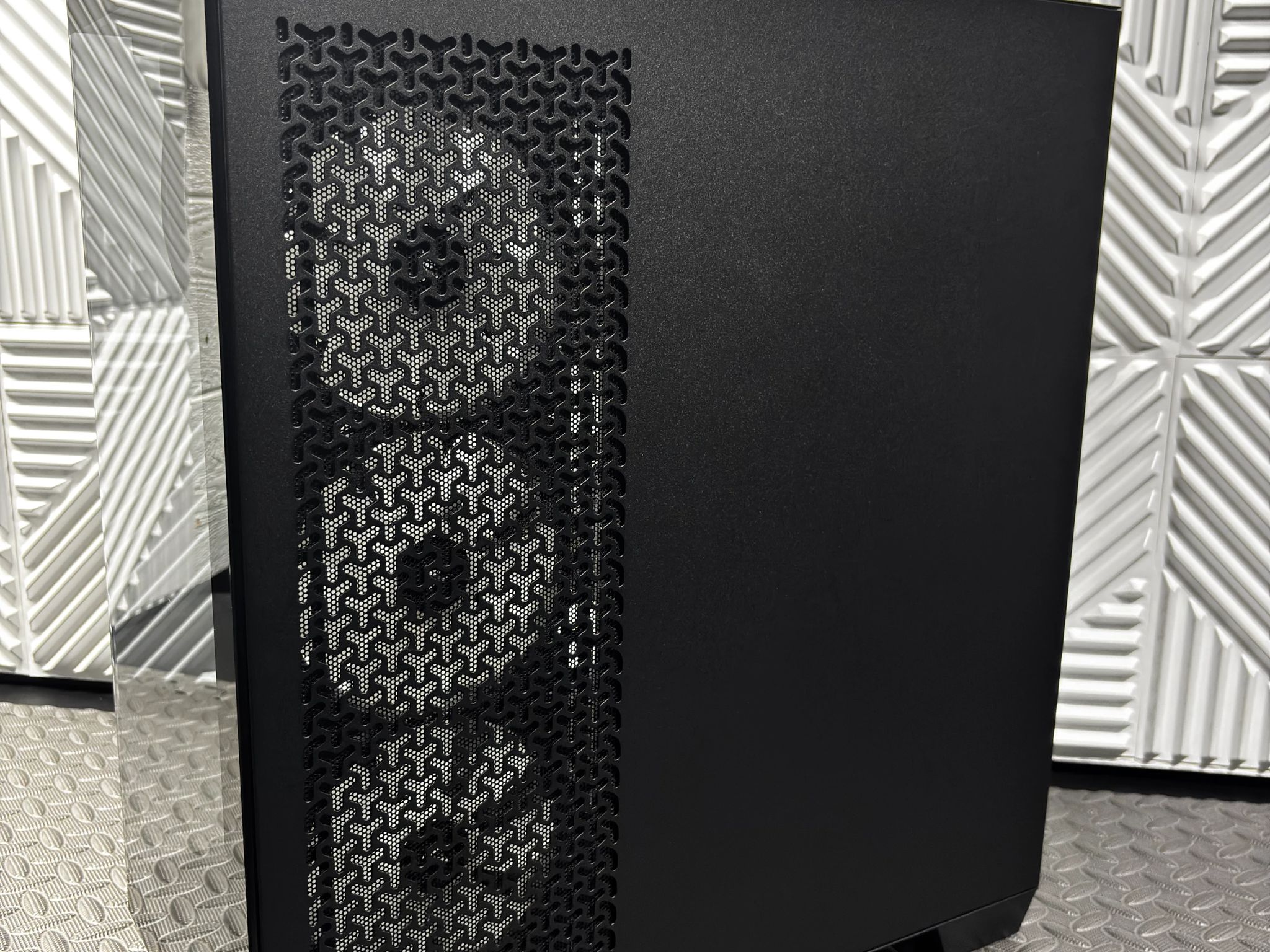 Corsair RGB Gaming PC | RX 6600 8GB | Ryzen 3 3100 | 16GB RAM | 1TB NVMe SSD | WiFi