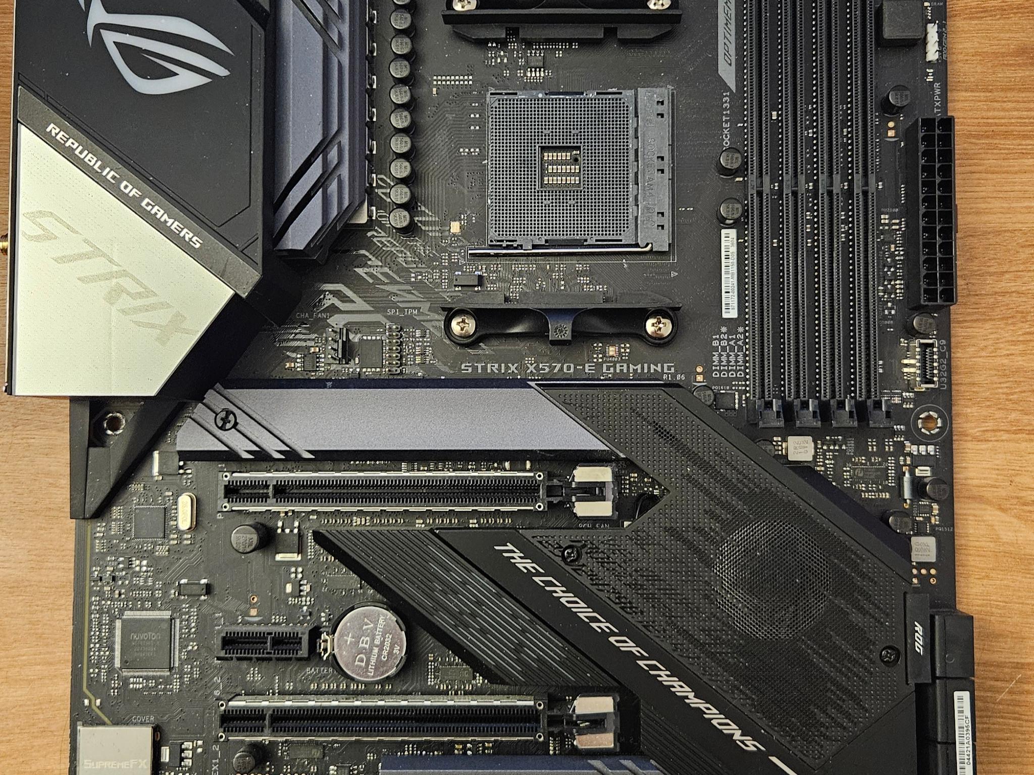 ASUS ROG Strix X570-E Gaming - Image 1