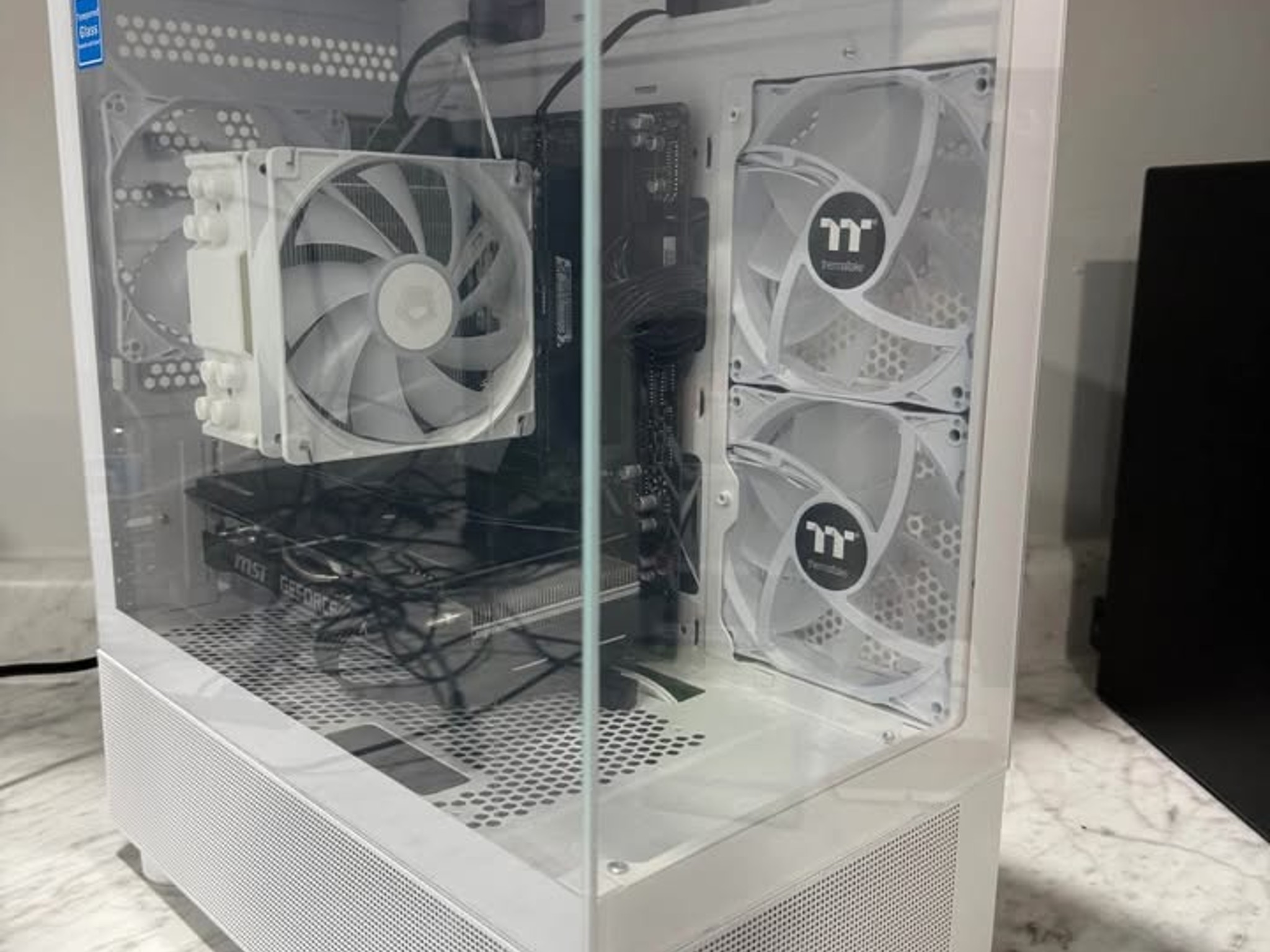 GAMING PC - RTX 2060 6GB - Ryzen 7 2700X - 16GB RAM - 1TB NVME