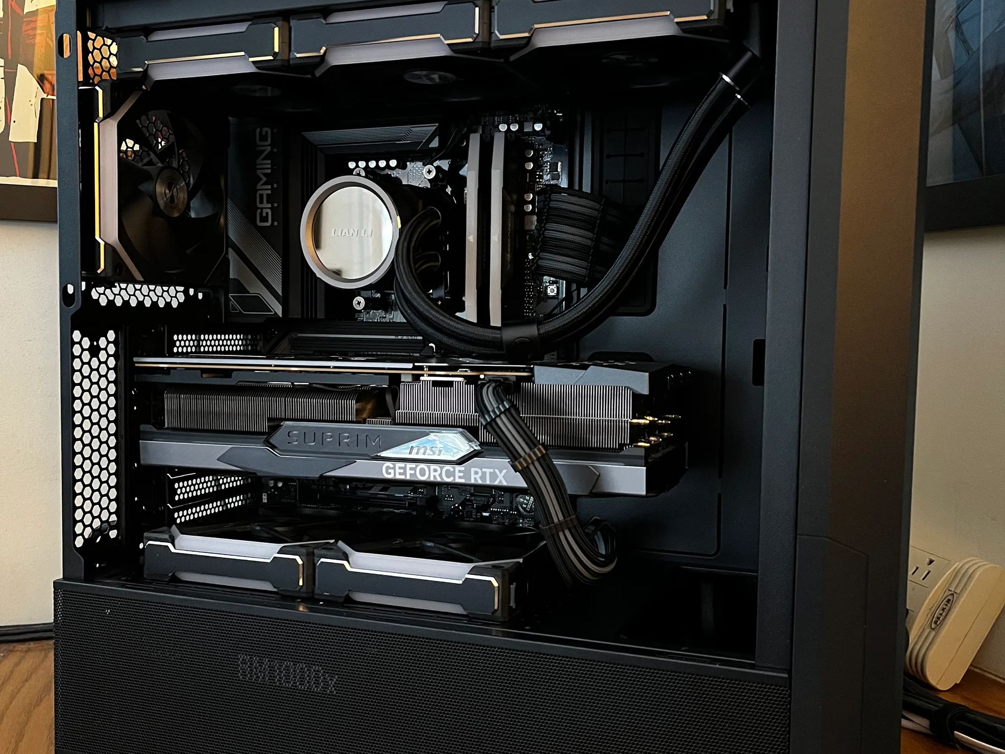 Gray Wolf - RTX 4080 | Ryzen 7 7700X | 32GB @ 6000 MT/sec | 4TB storage | 1000W PSU