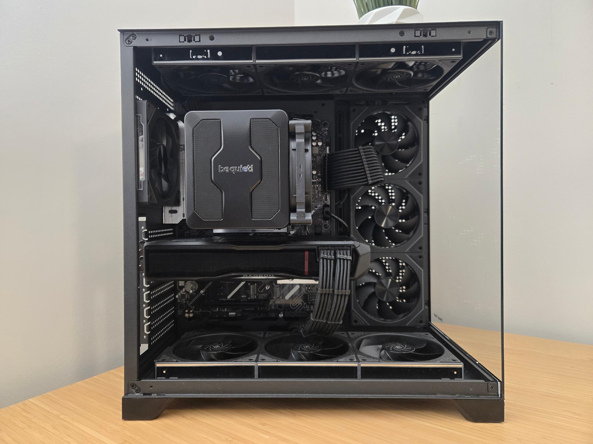 Built by PYUR #3 | Ryzen 7 9800X3D + RX 7900 XTX 24GB | 32GB DDR5 | Tarkov Gaming PC