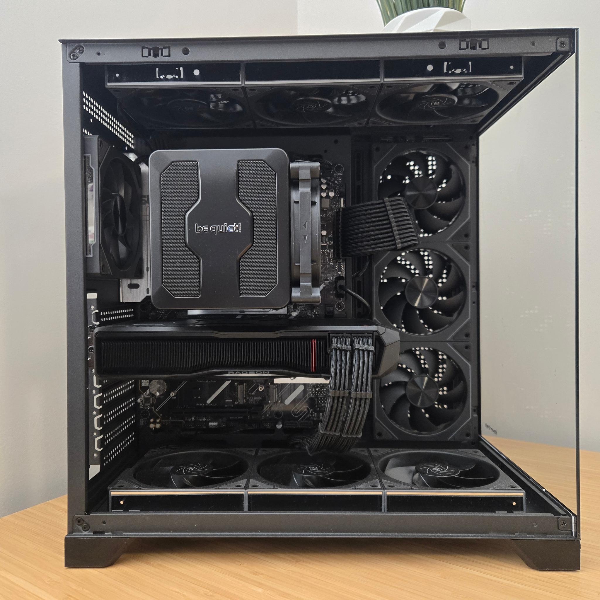 Built by PYUR #3 | Ryzen 7 9800X3D + RX 7900 XTX 24GB | 32GB DDR5 | Tarkov Gaming PC