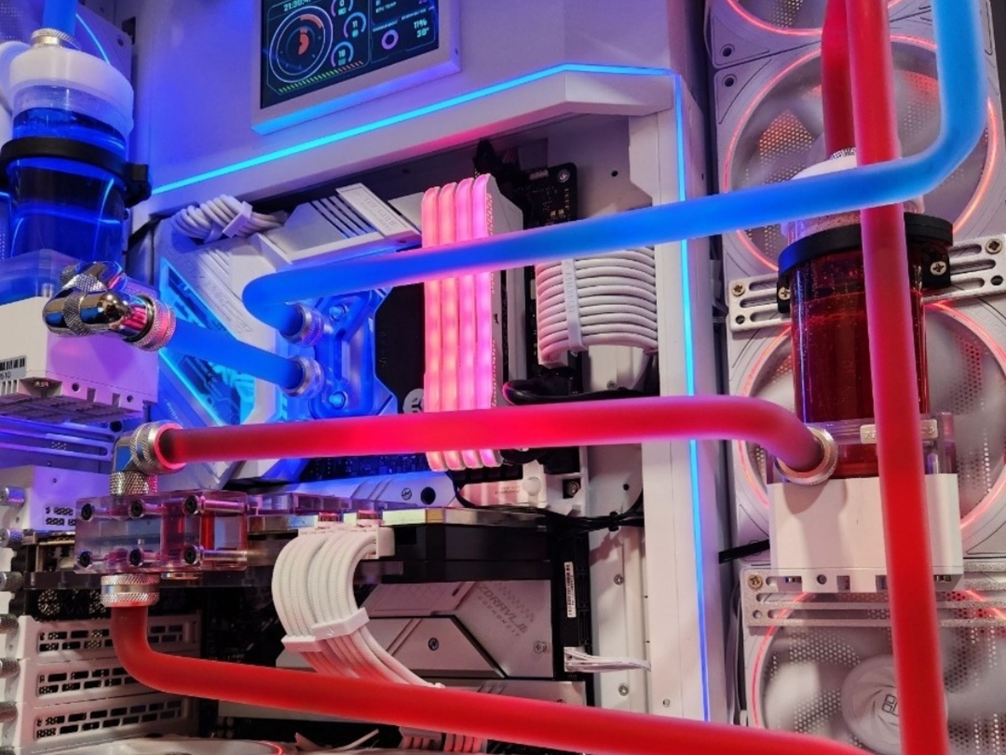 🟦 Rivals 🟥: RTX 3090 | Intel 12700k | 32GB DDR4 RAM | 2.5TB SSD | 12 RGB Fans | White Gaming PC