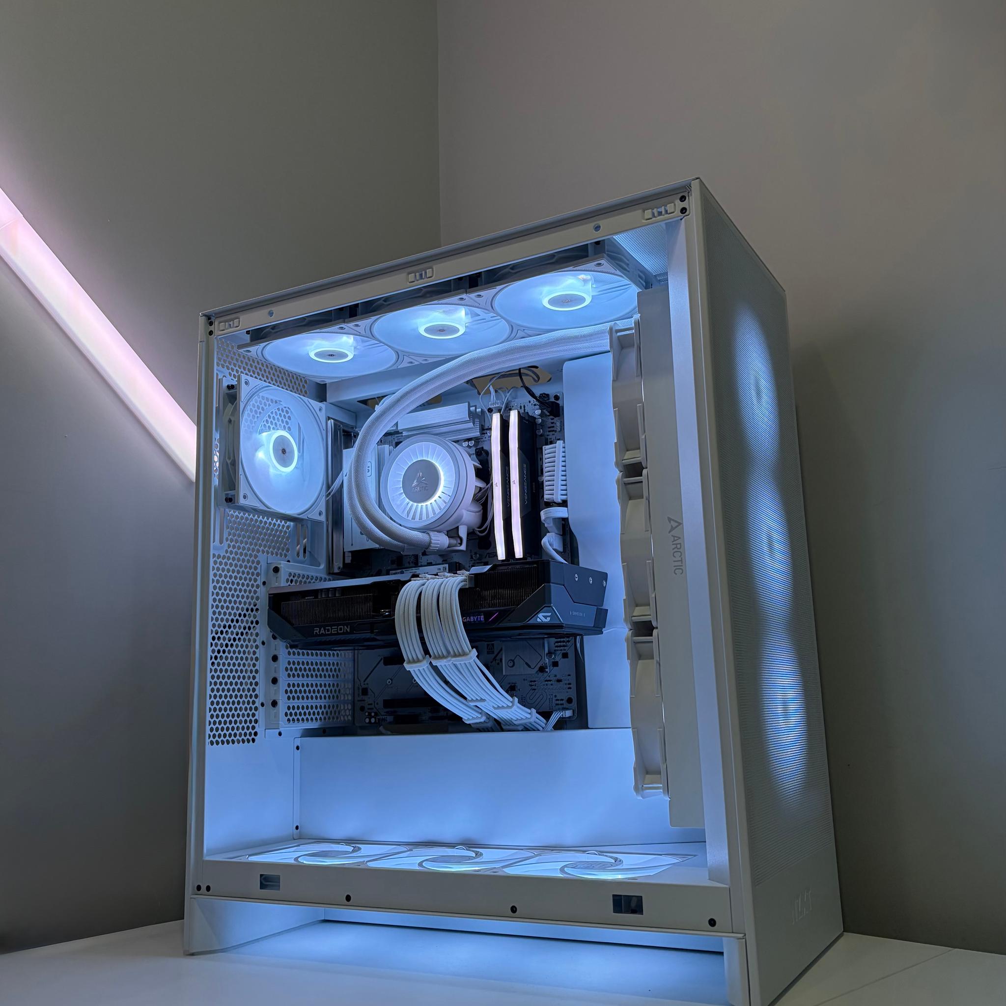 RX 9070 XT | Ryzen 7 9800X3D | 32GB DDR5 RAM | Gaming PC