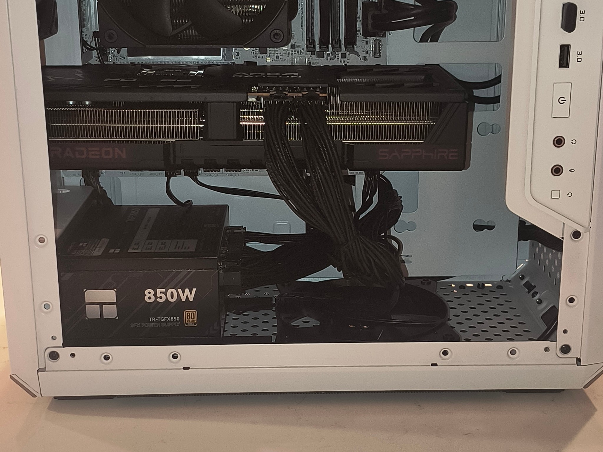 AMD 9070 GAMING PC
