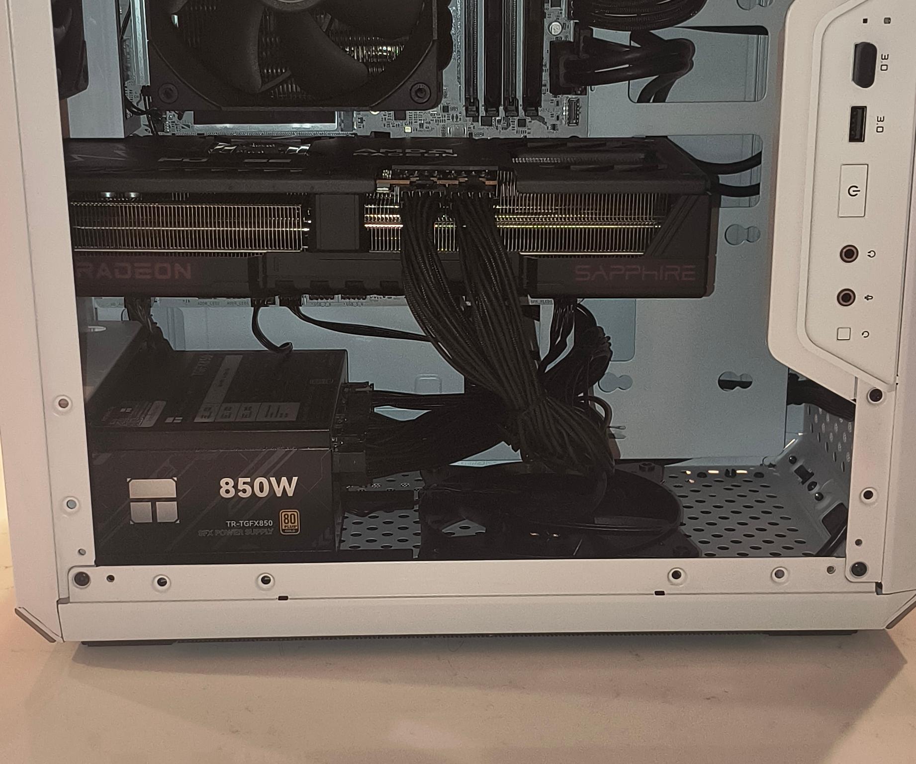 AMD 9070 GAMING PC