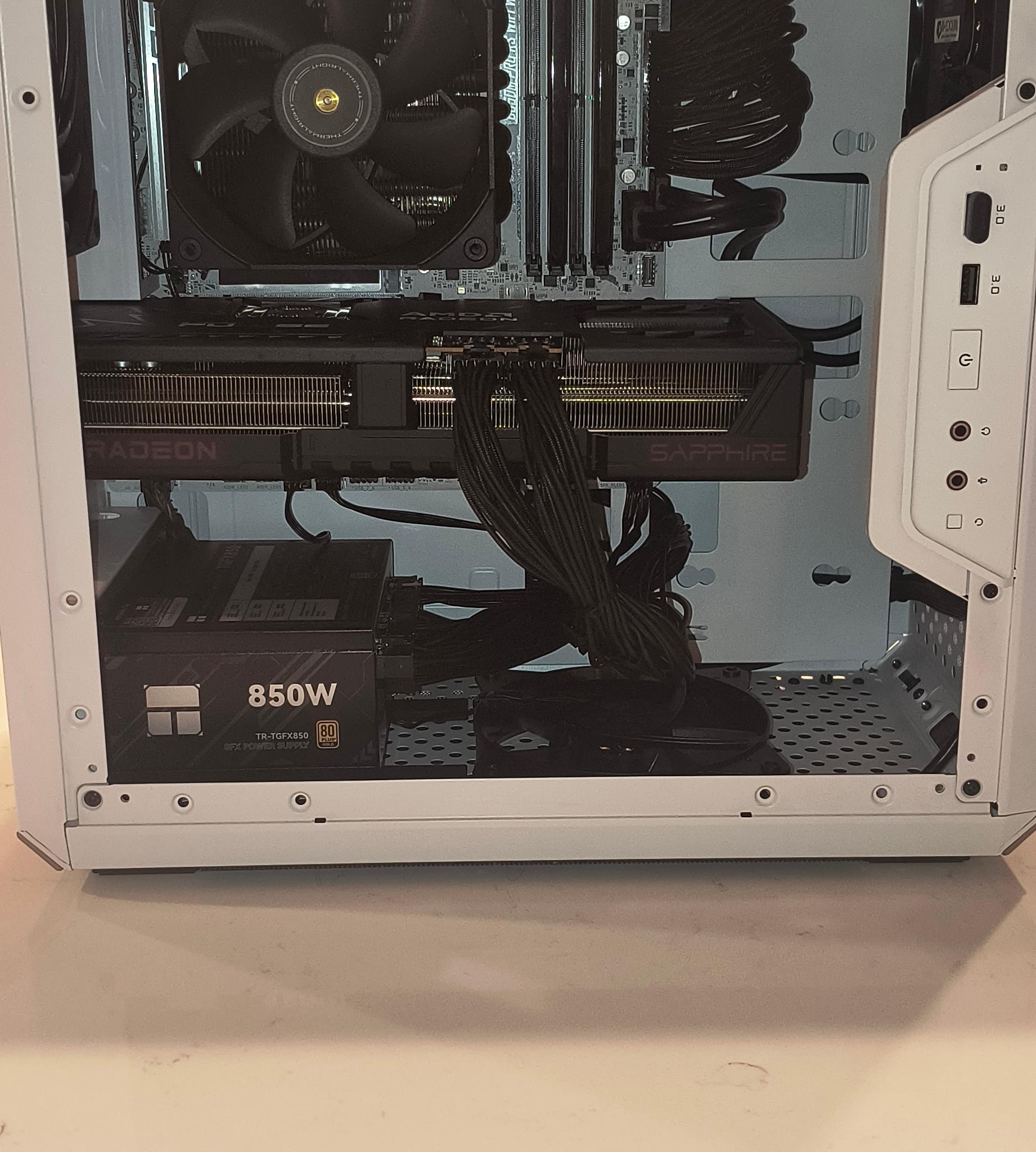 AMD 9070 GAMING PC