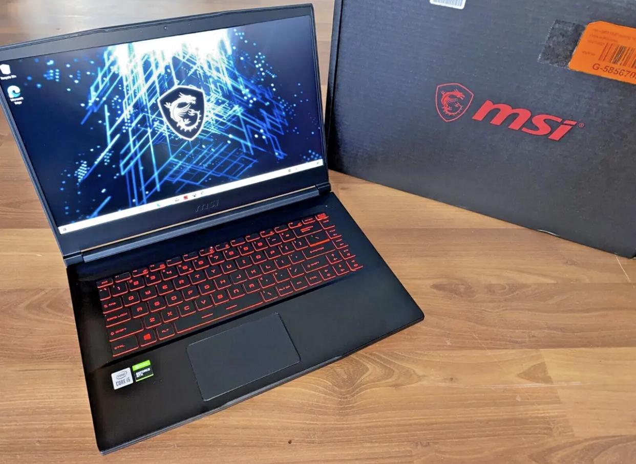 MSI Gaming laptop 10th gen i5 1650 gpu 8gb ram