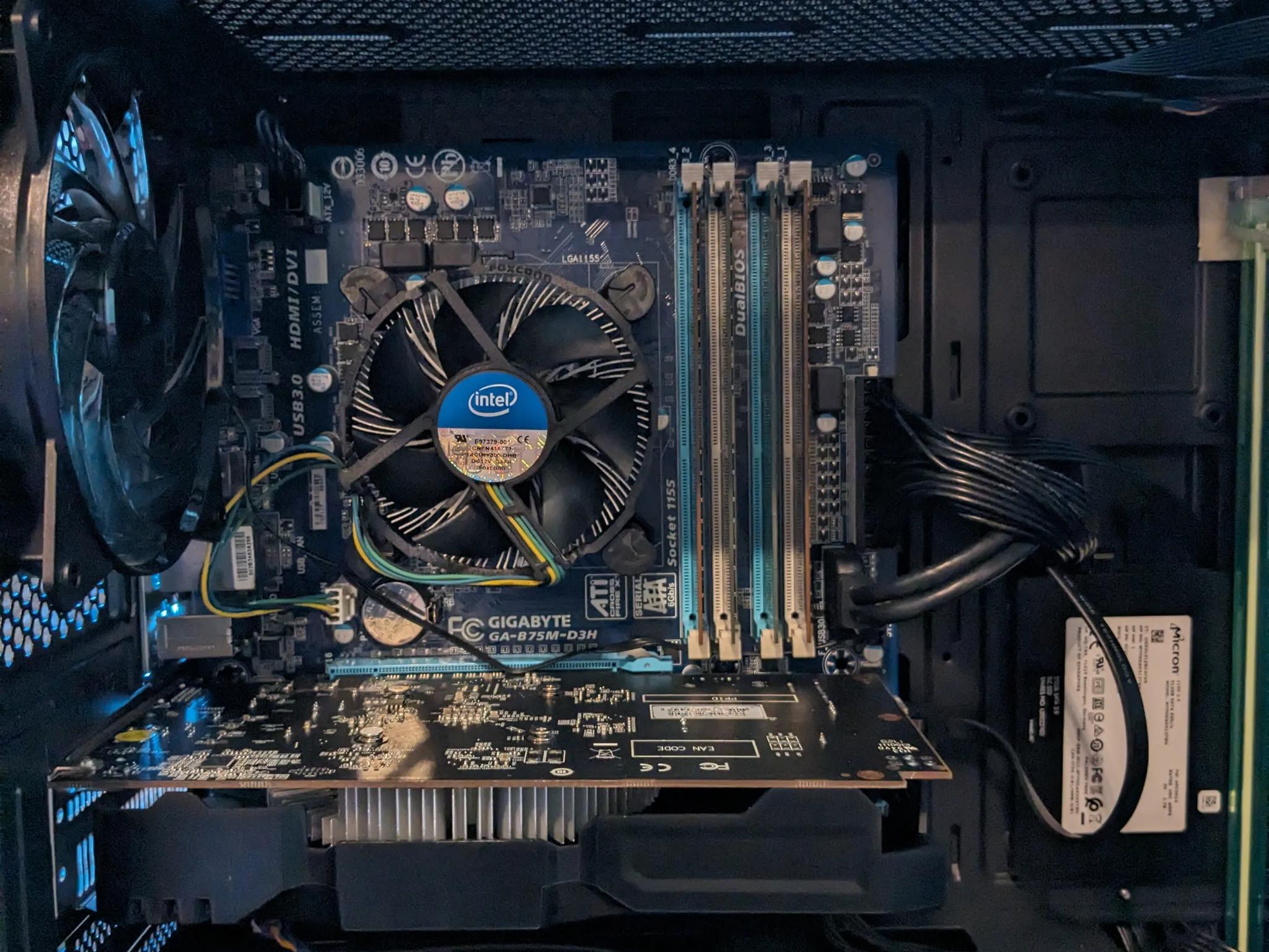 FREE SHIP|| "Neon Moon"|| i5-3470, 16GB RAM, RX 560 2GB, 480GB SSD (READ DESCRIPTION)