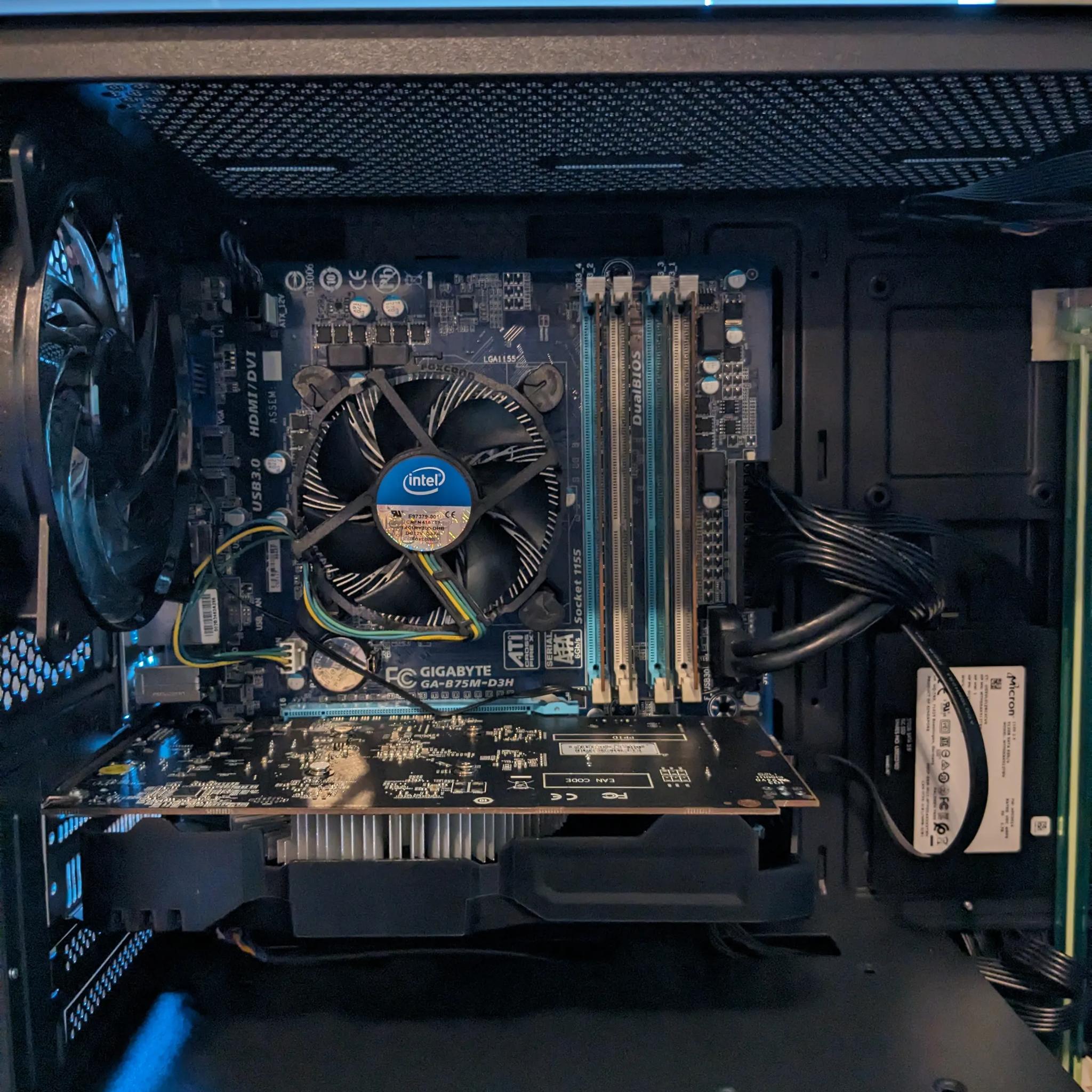 FREE SHIP|| "Neon Moon"|| i5-3470, 16GB RAM, RX 560 2GB, 480GB SSD (READ DESCRIPTION)