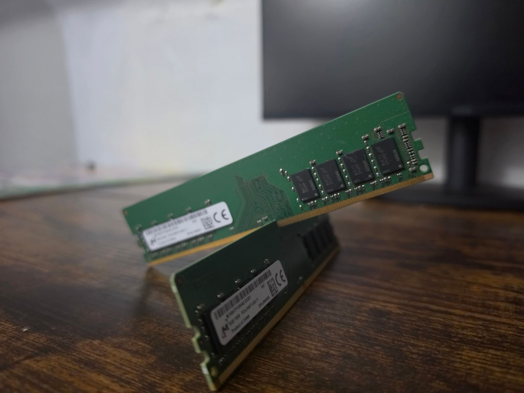 2 (1x8) GB DDR4 2400 Mhz