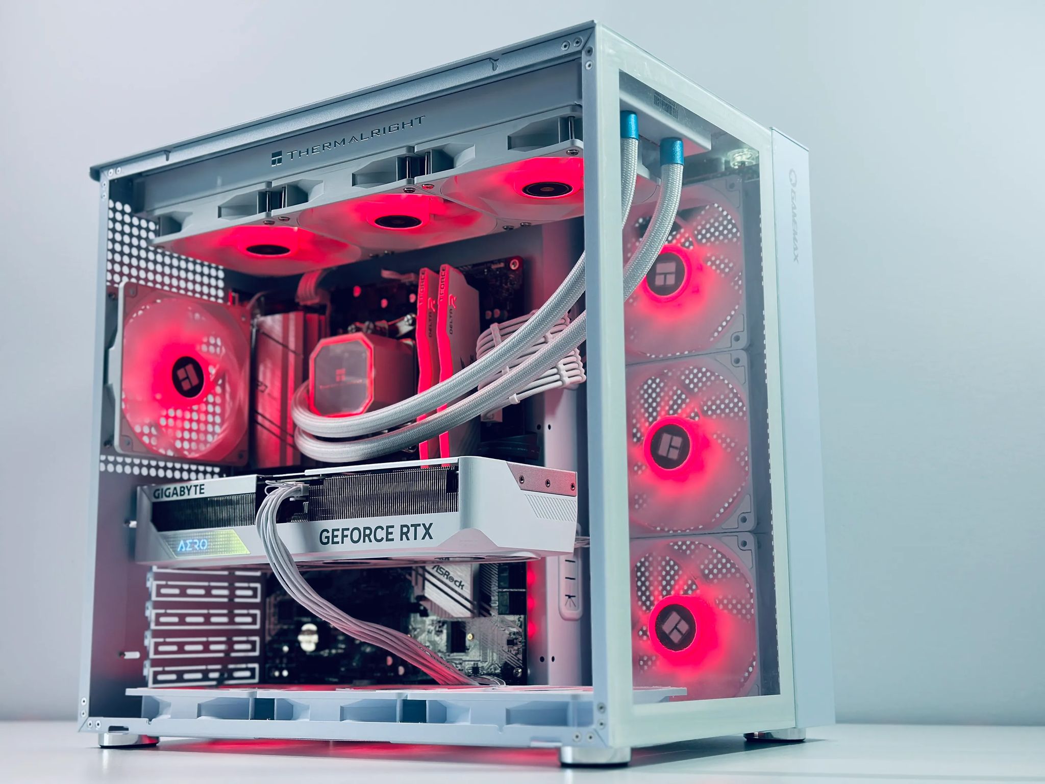 🧊Frozen 🧊Gaming PC❄️Nvidia RTX 4070 12GB❄️Intel 12600KF 10-core❄️32GB DDR4❄️1TB NVME