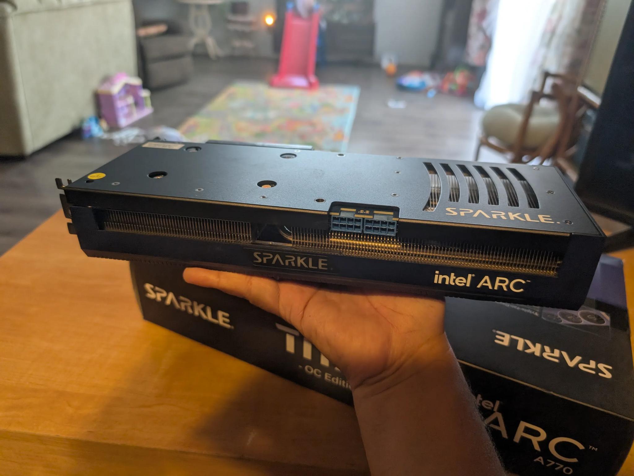 Intel ARC 770 16GB Sparkle Titan OC Edition