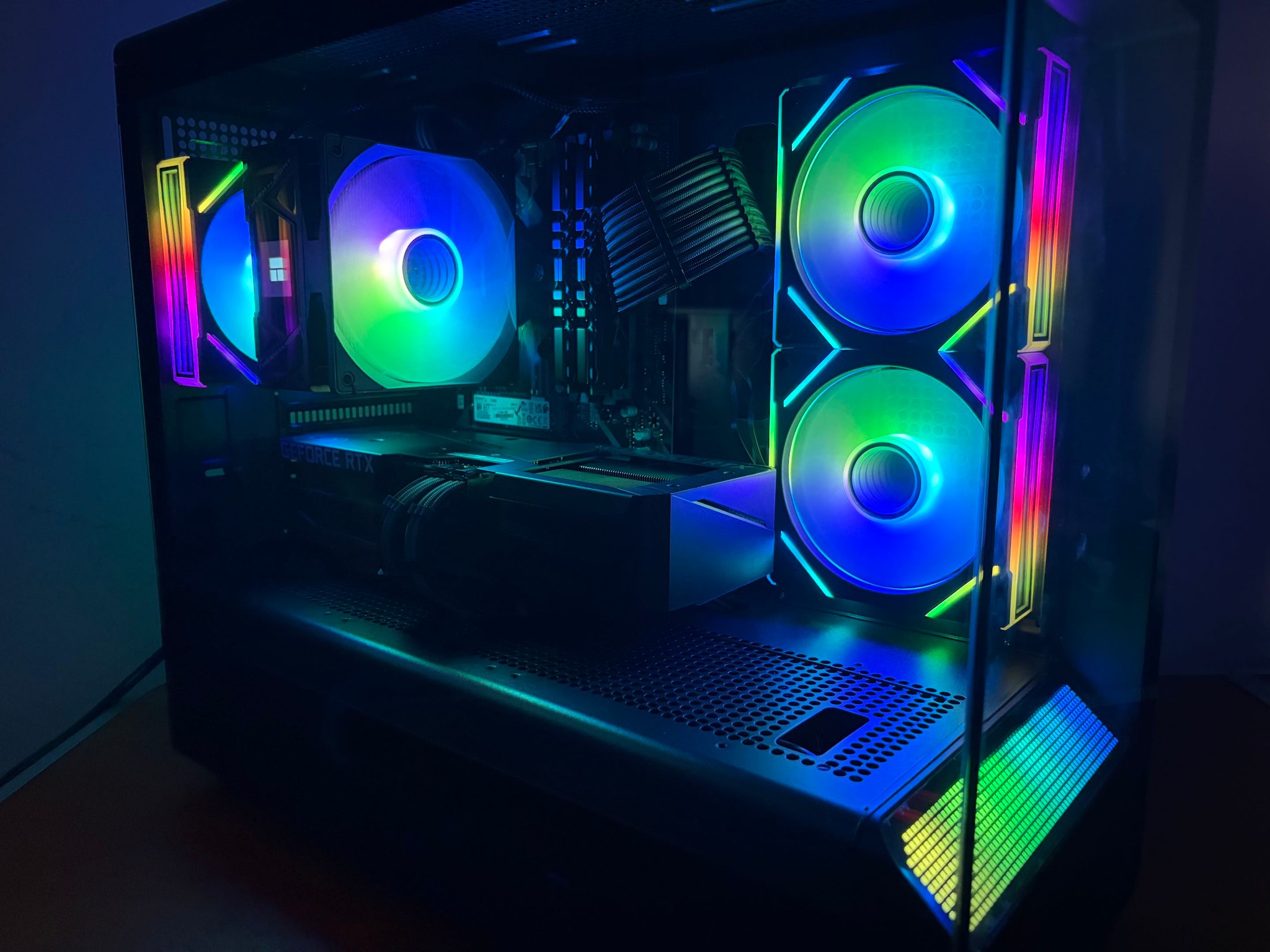 **❄️🔥 AORUS RTX 3060 ELITE 12GB + Ryzen 7 3700X | 16GB OLOy 3000MHz | 2.5TB Blackout Gaming PC 🔥❄️**
