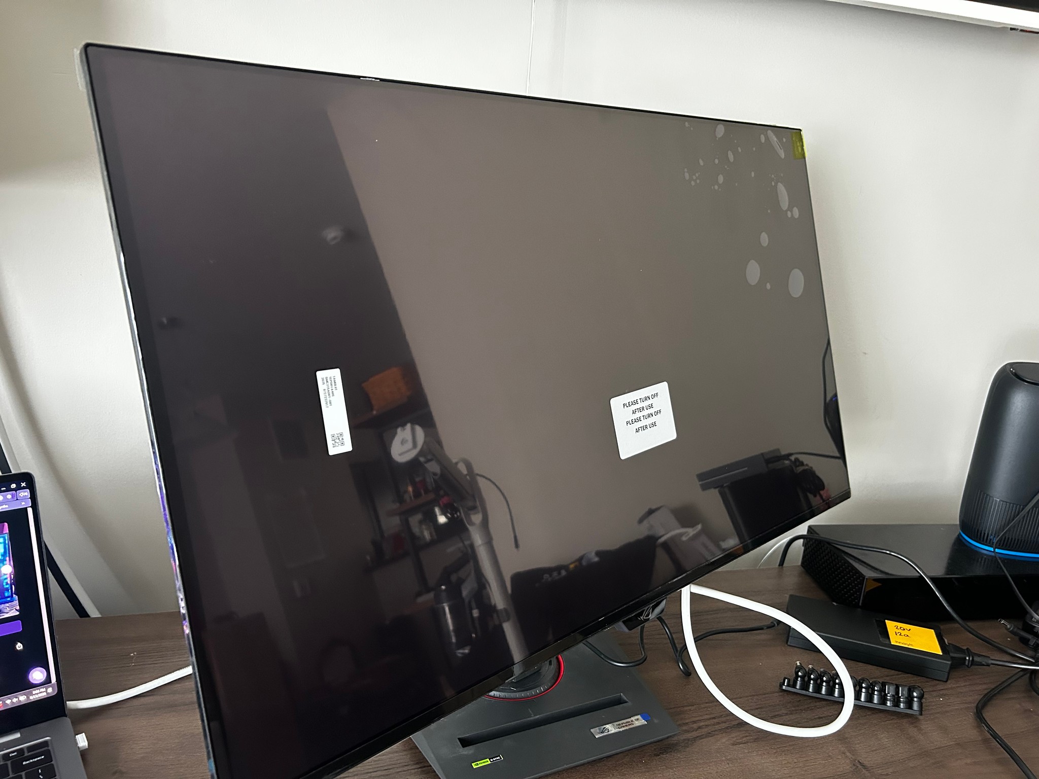 NEW ASUS ROG Strix 32" QD-OLED 4K (3840x2160) (165Hz) Gaming Monitor (XG32UCDS)