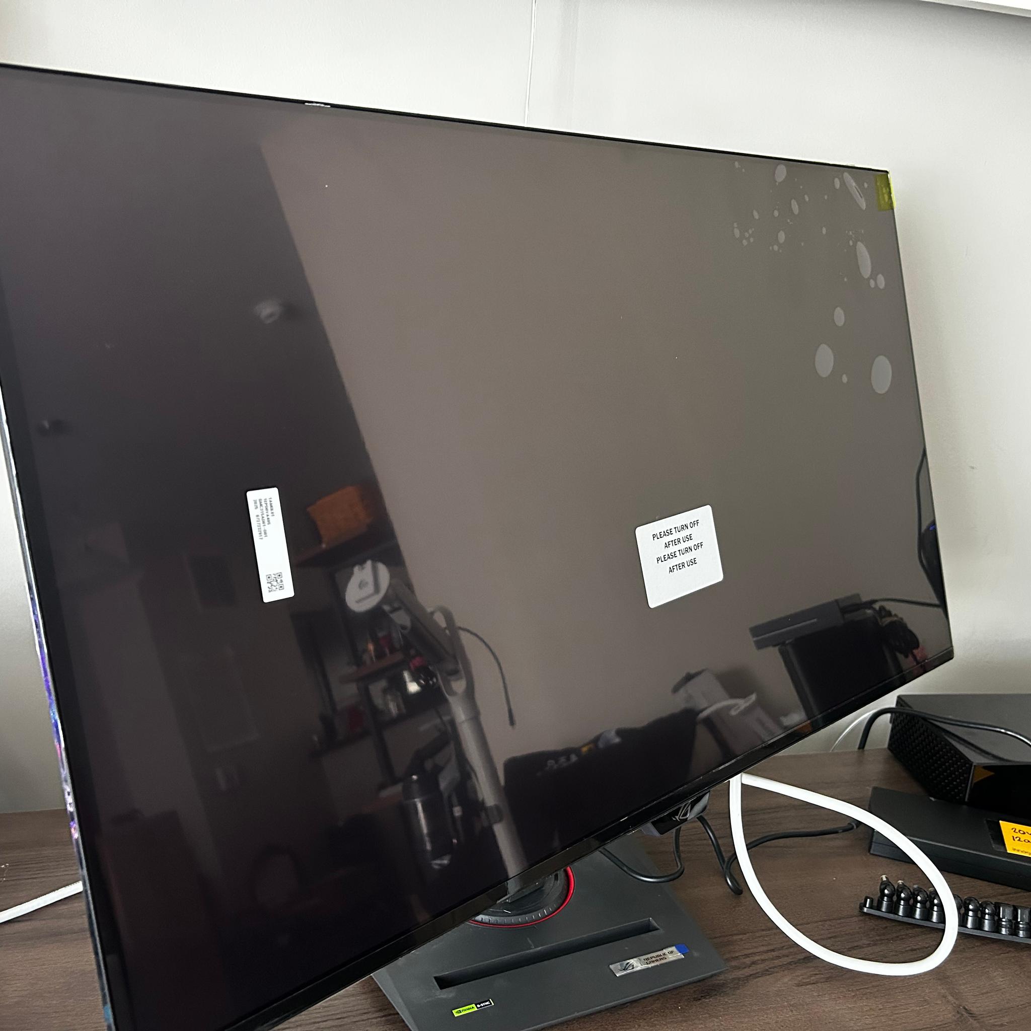 NEW ASUS ROG Strix 32" QD-OLED 4K (3840x2160) (165Hz) Gaming Monitor (XG32UCDS)