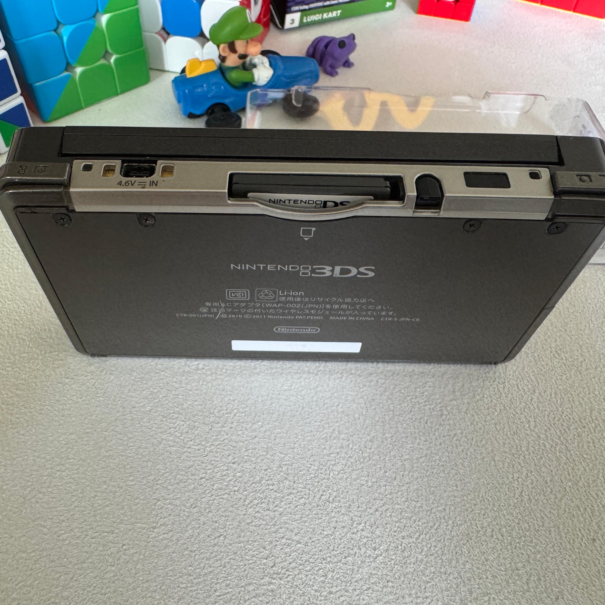 Nintendo 3ds Black/Graphite 64GB (JAPAN)