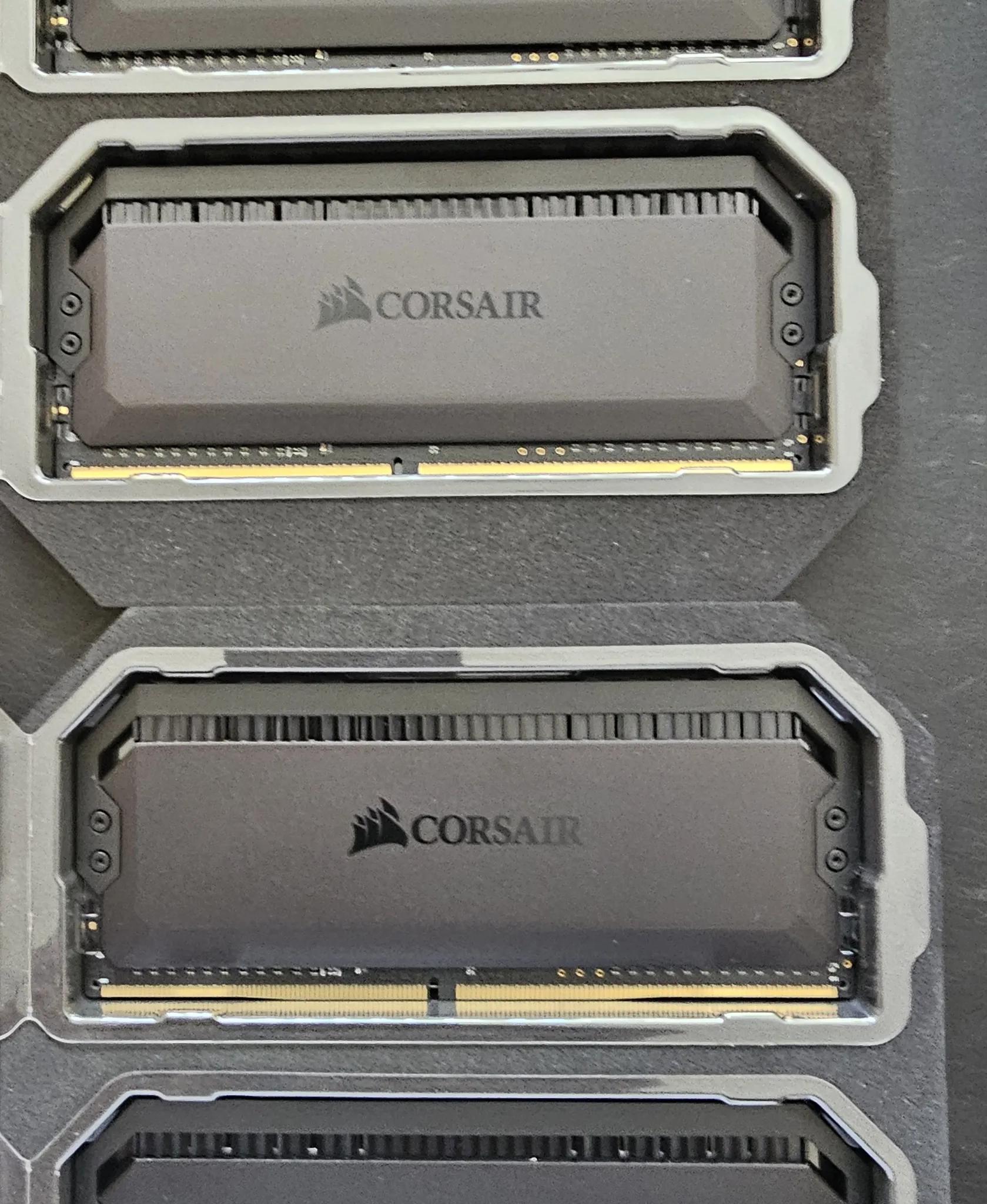 Corsair Dominator Platinum RGB 64GB (4x16GB) DDR4 3600