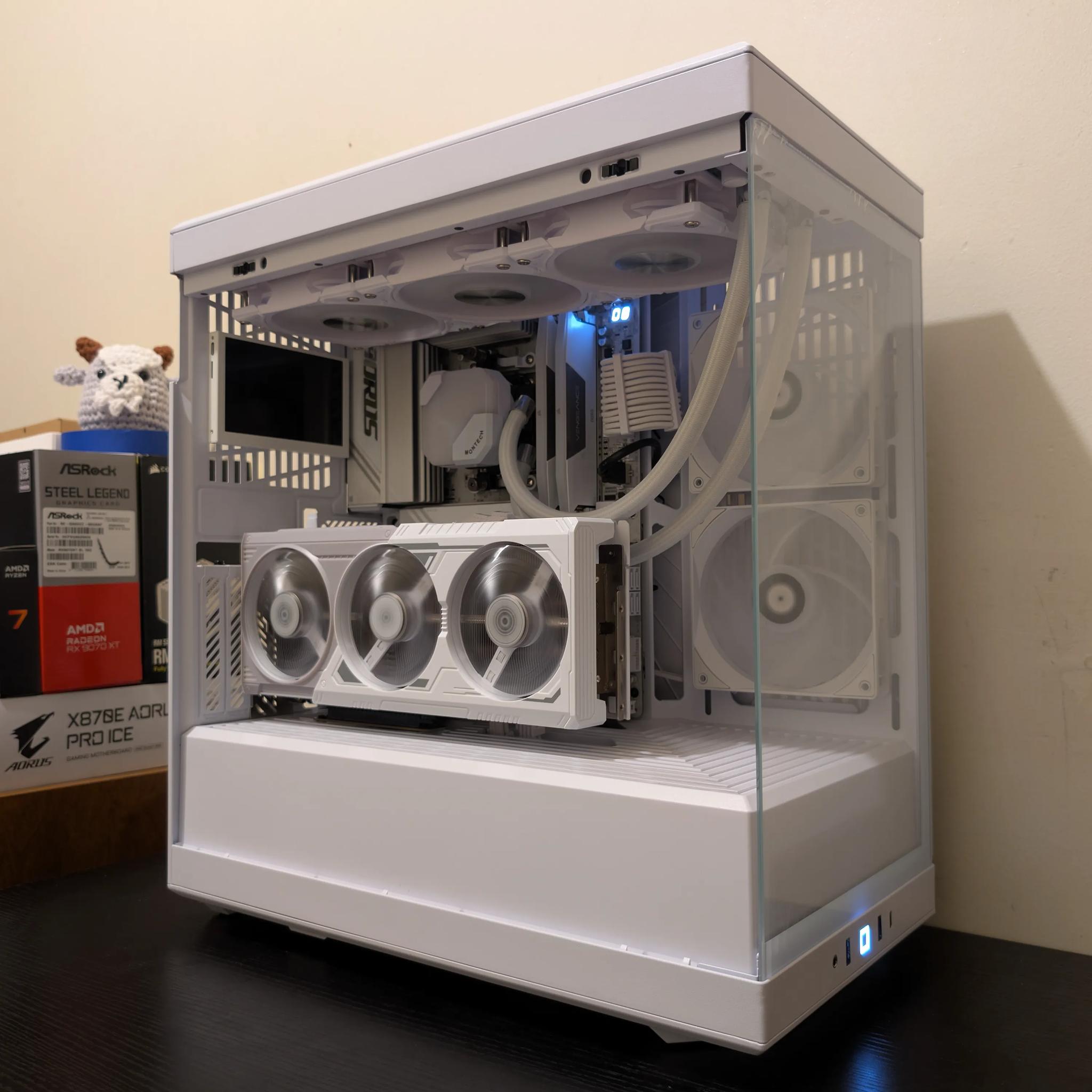 🐻‍❄️ 4K Gaming Beast | RX 9070XT | Ryzen 7 9700X | 2TB SSD | 32GB RAM | WiFi 6 & Bluetooth 🐻‍❄️