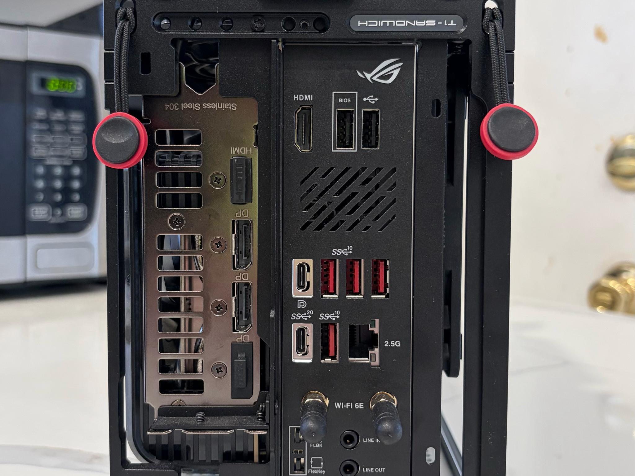 ITX RTX 5070 TI + RYZEN 7 9800X3D
