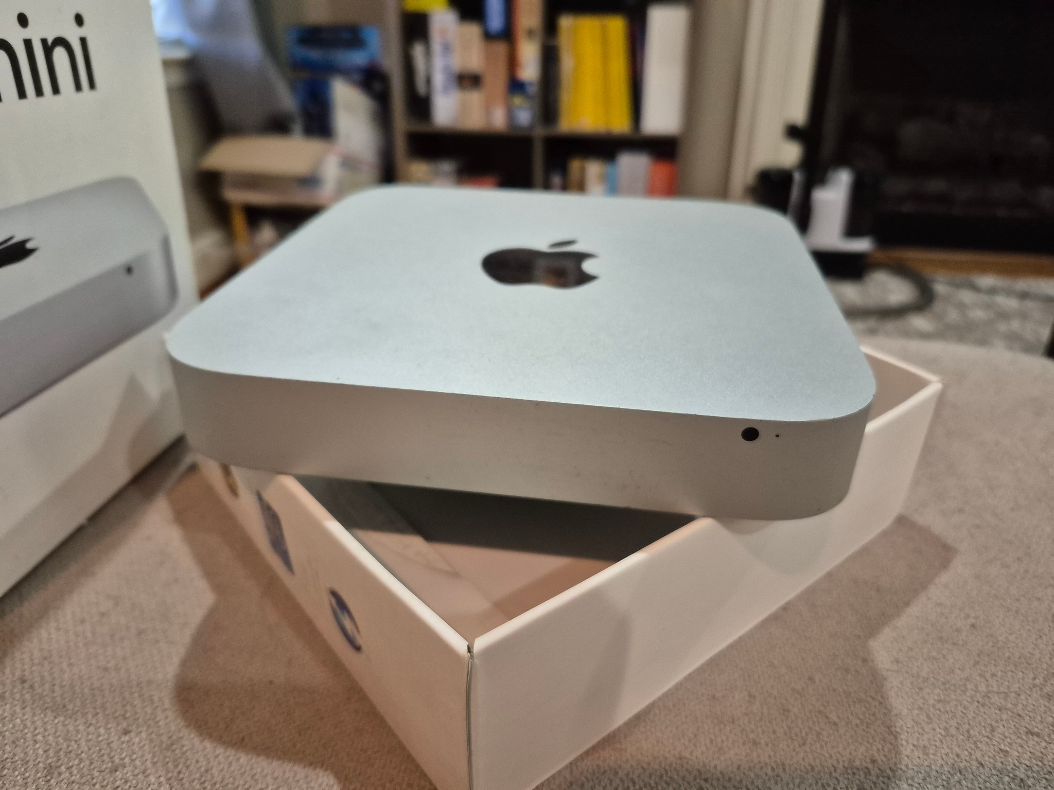 2012 Mac Mini | Manjaro Linux | i5-3210M, 4GB RAM, 500GB HDD