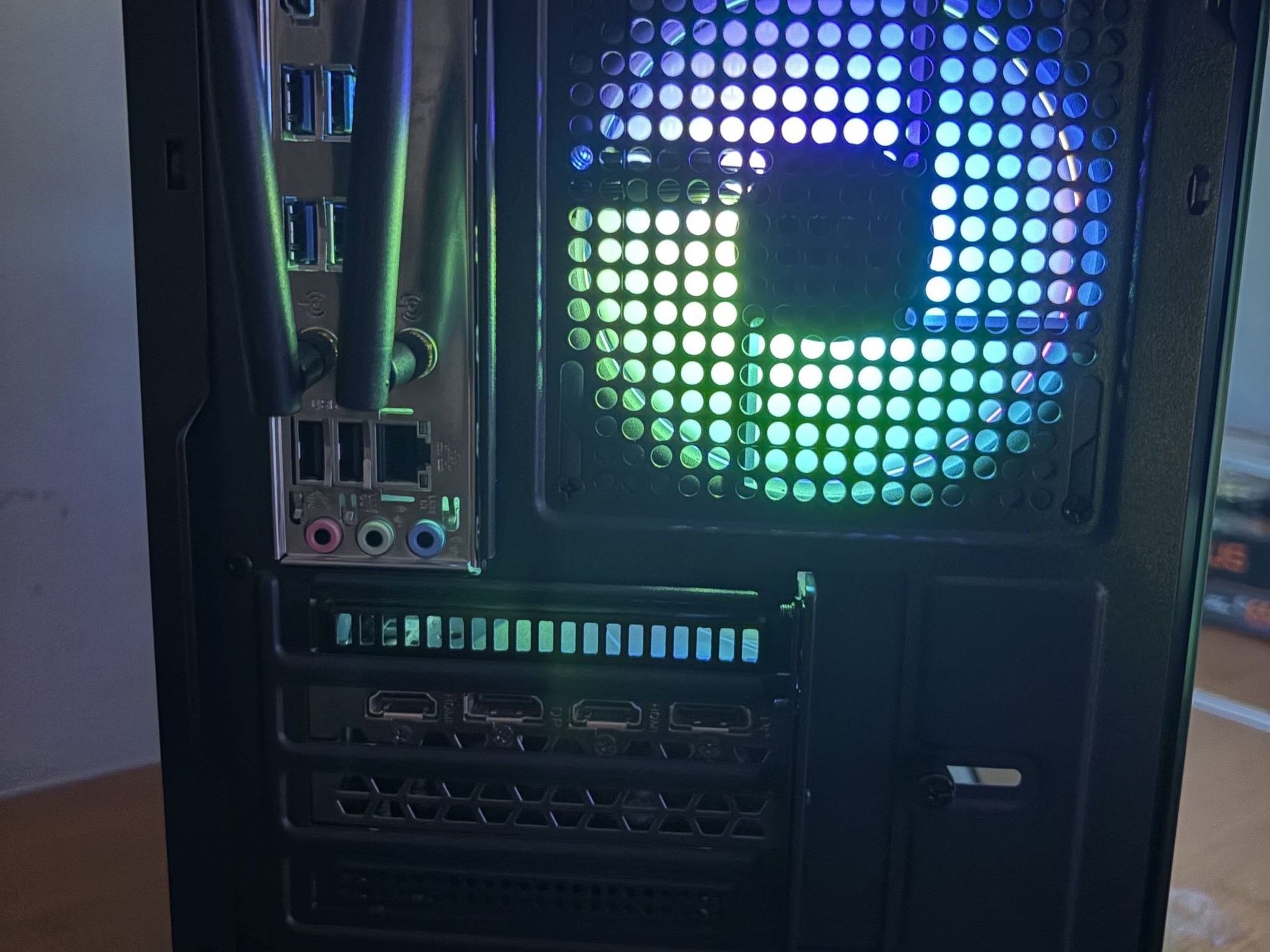 **❄️🔥 AORUS RTX 3060 ELITE 12GB + Ryzen 7 3700X | 16GB OLOy 3000MHz | 2.5TB Blackout Gaming PC 🔥❄️**