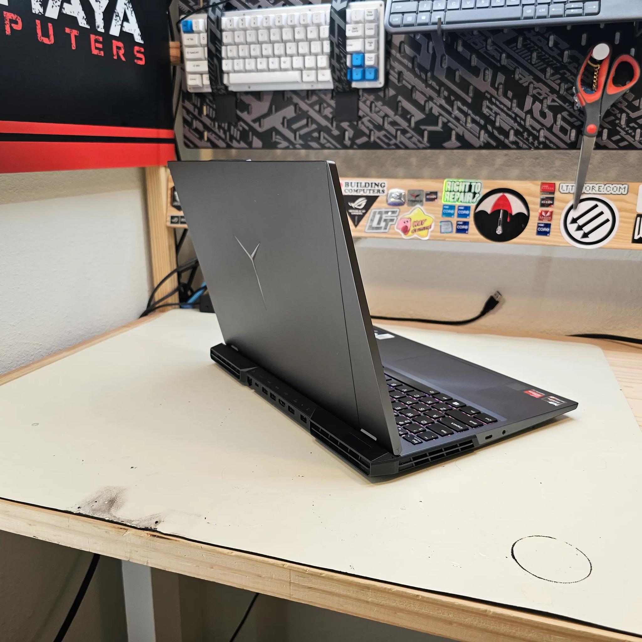 High End Laptop 16" | RTX 3070 | Ryzen 7 5800h 165hz 1440p 16 in IPS 32GB Ram Legion 5i PRO