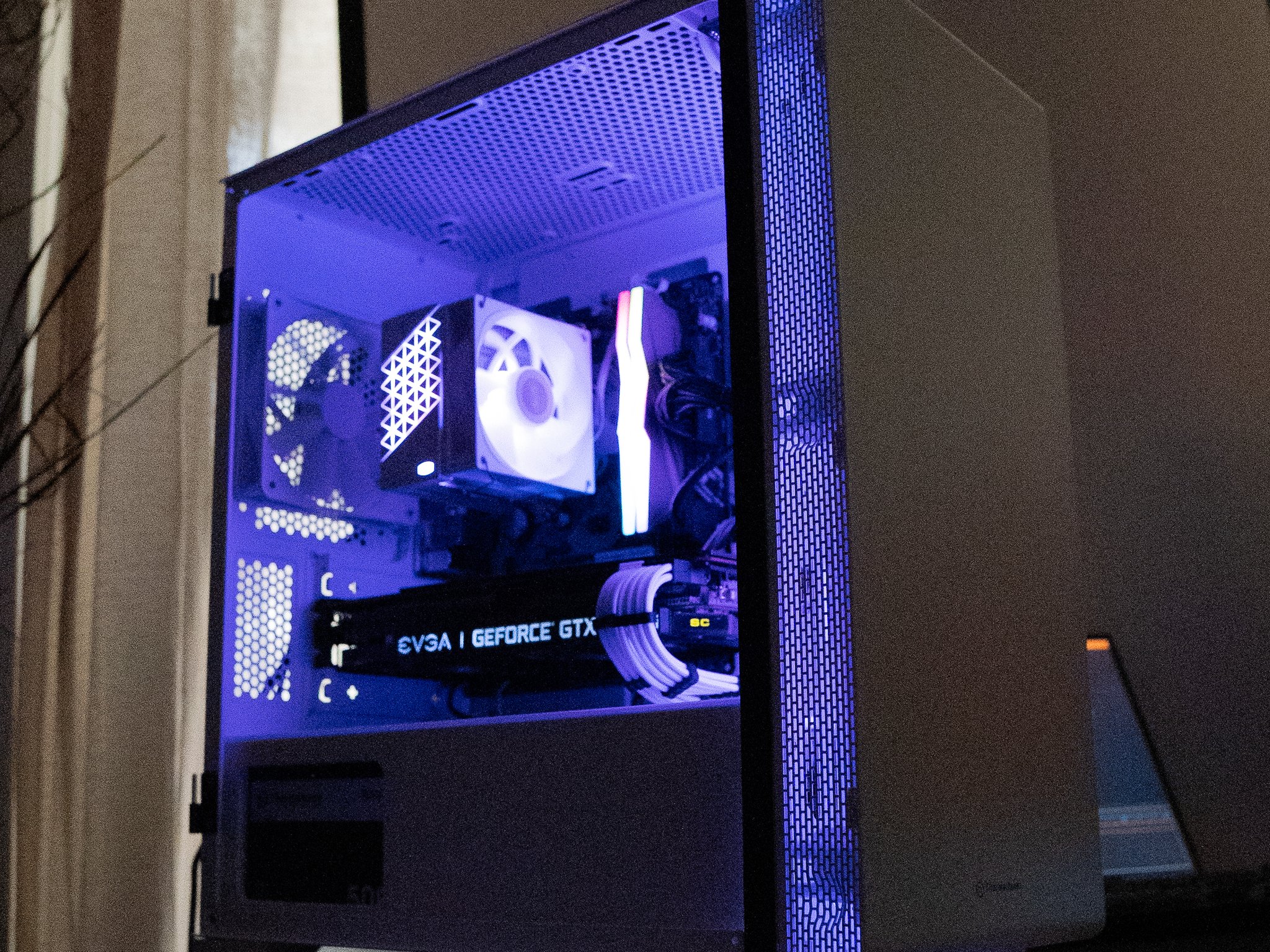 🌪️🟣 | EVGA GTX 1080Ti 11GB | RYZEN 7 3700X | 16GB DDR4 RAM | 1TB SSD | Violet Vortex