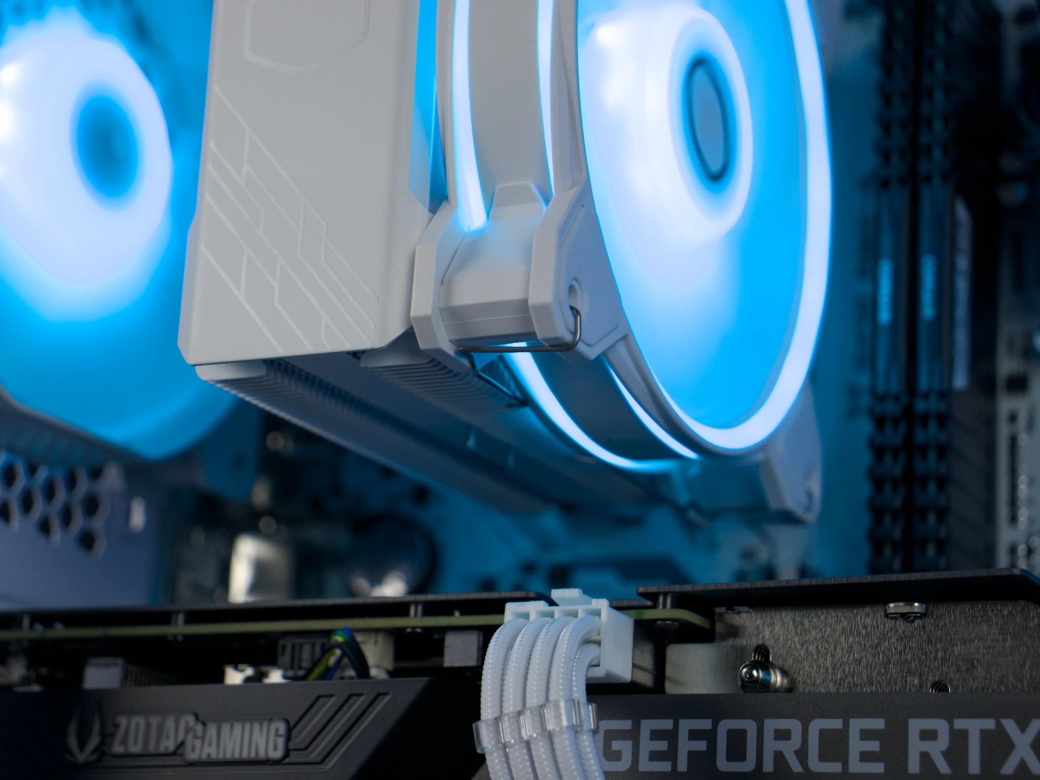 🧊❄️🧊 White Gaming PC – RTX 3060 12G , Ryzen 5 3600, 16GB RAM, 500GB SSD - WiFi, BlueTooth🧊❄️🧊