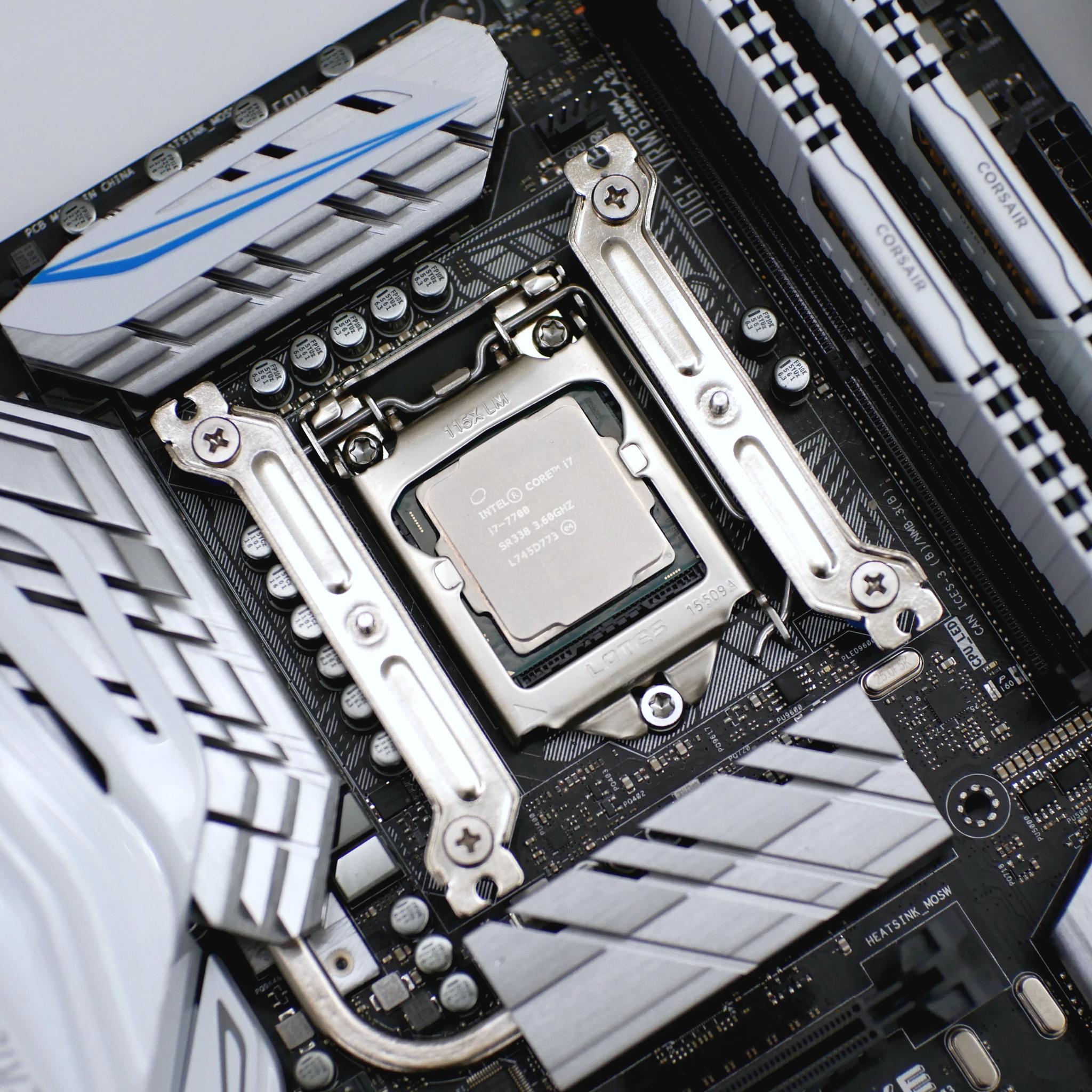 ASUS Z170-DELUXE GAMING LGA 1151 DDR4 ATX, I7 7700 CPU, 16GB, 500GB m.2