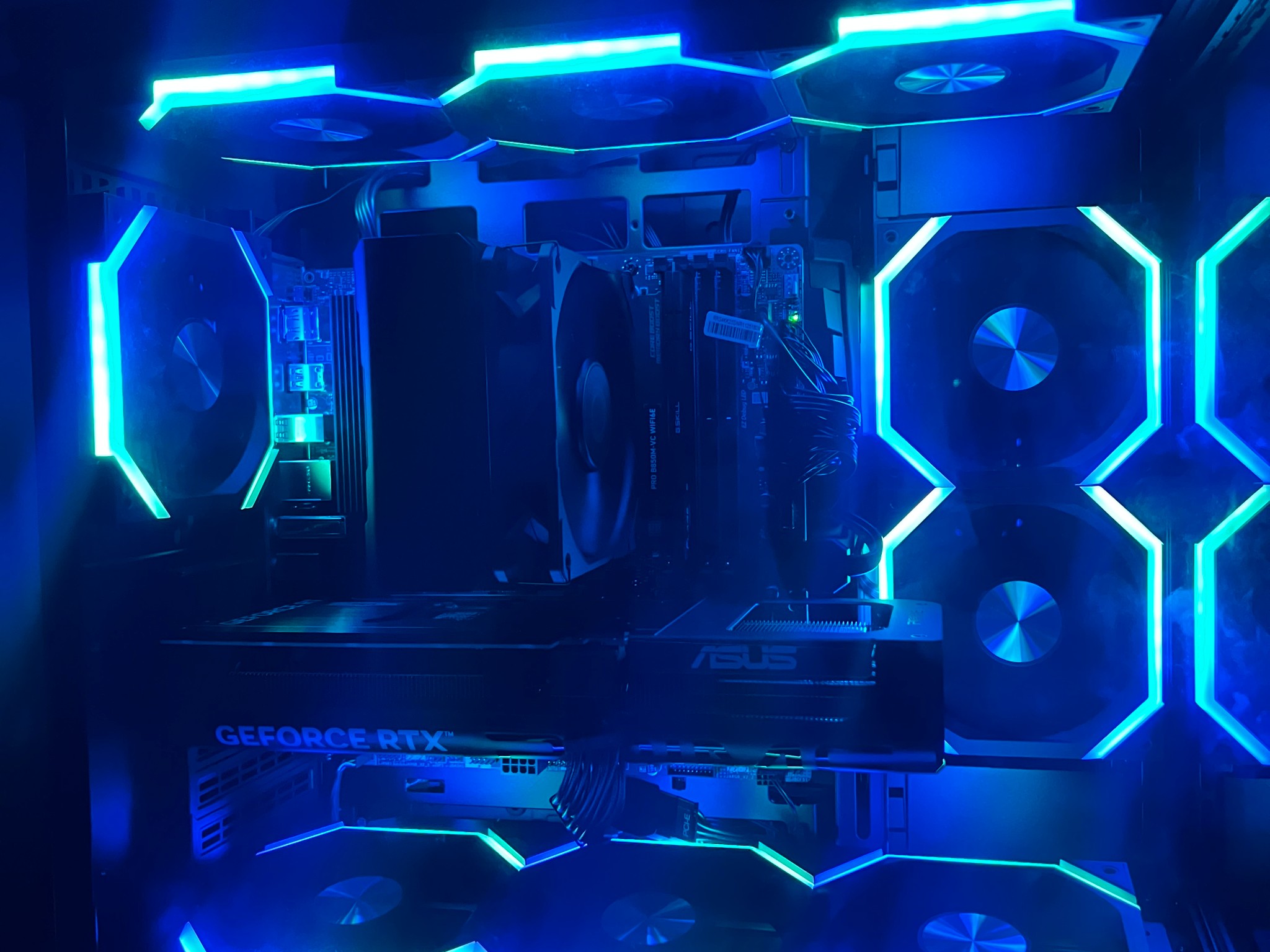 Brand New Custom Built PC | Ryzen 5 7500X3D | RTX 5070 12GB | 16GB DDR5 | 1TB SSD | READ DESCRIPTION