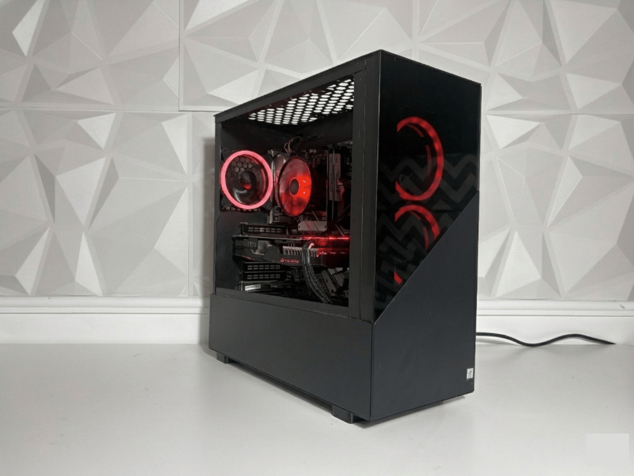 Clean Gaming PC - Nvidia RTX 2060, Intel Core i5 9400F, 16GB DDR4, 512GB SSD