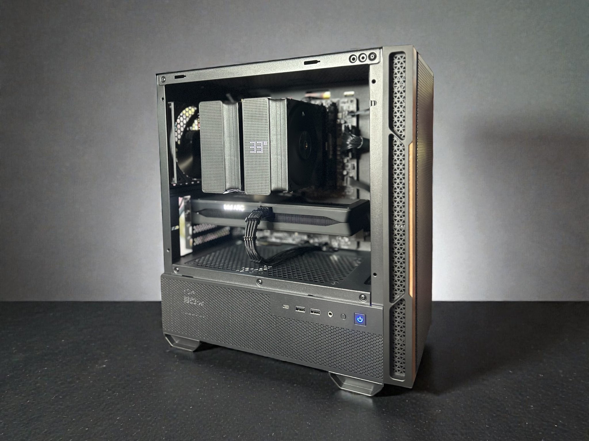 ARC B580 | Ryzen 5 5600X | Black 1440P gaming PC