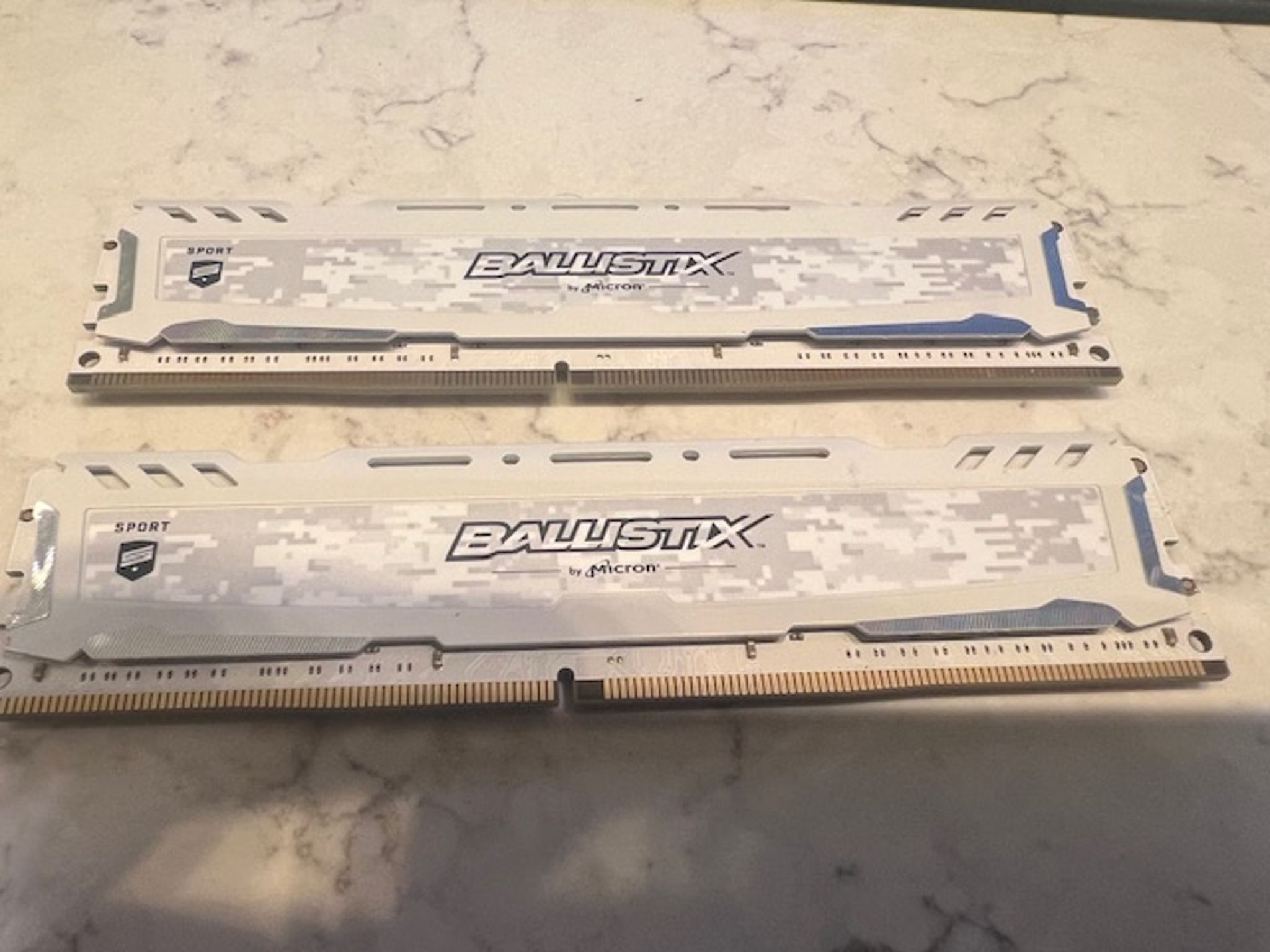 Crucial Ballistix 32GB DDR4 3000 Mhz Memory Desktop Ram White Color