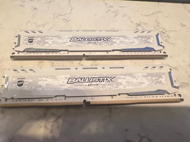 Crucial Ballistix 32GB DDR4 3000 Mhz Memory Desktop Ram White Color