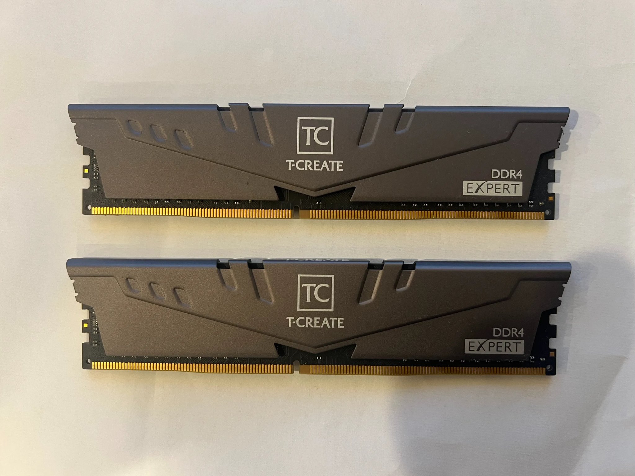 TEAMGROUP T-Create Expert Overclocking 10L DDR4 32GB (2x16gb) 3200MHz CL16 Desktop RAM Memory Module
