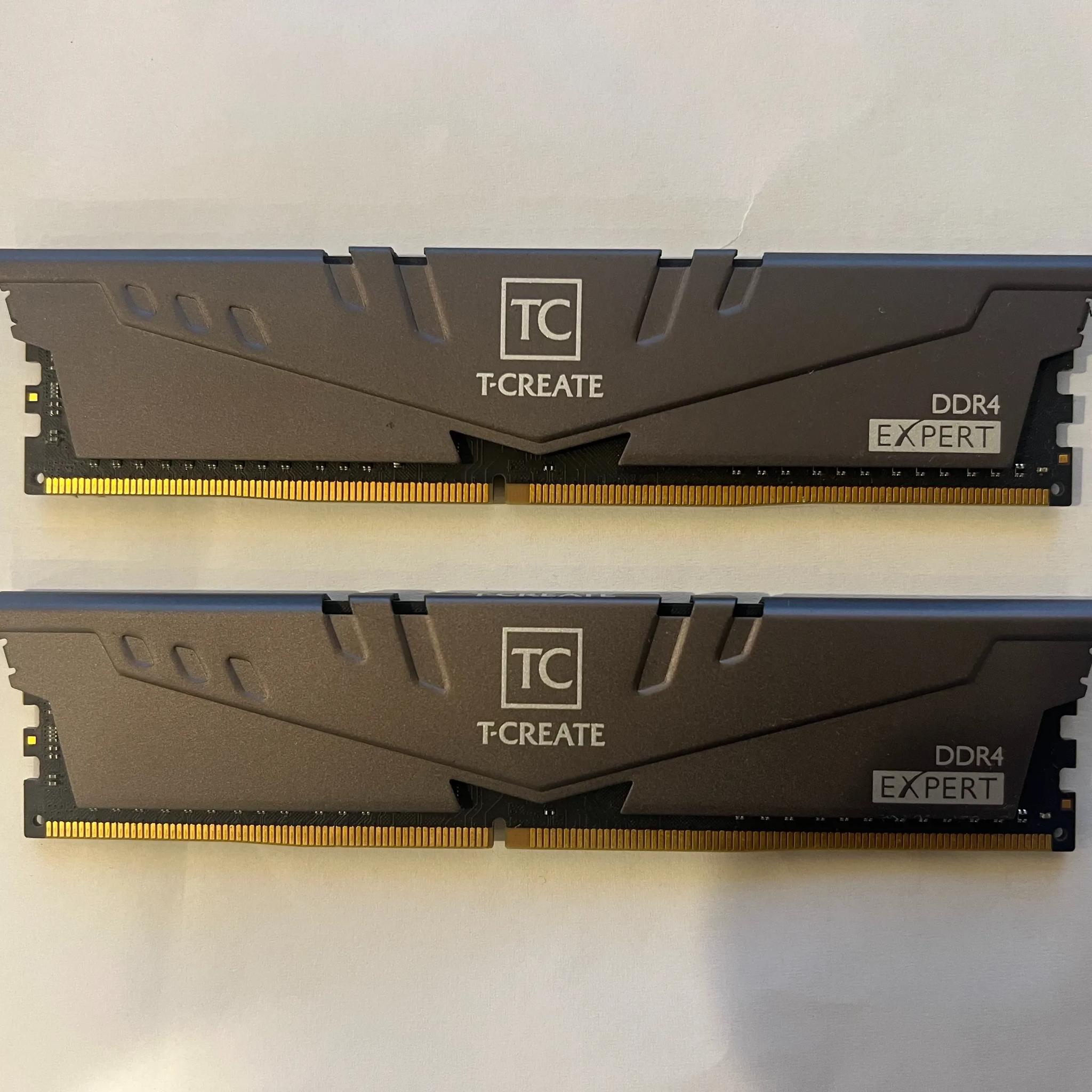 TEAMGROUP T-Create Expert Overclocking 10L DDR4 32GB (2x16gb) 3200MHz CL16 Desktop RAM Memory Module