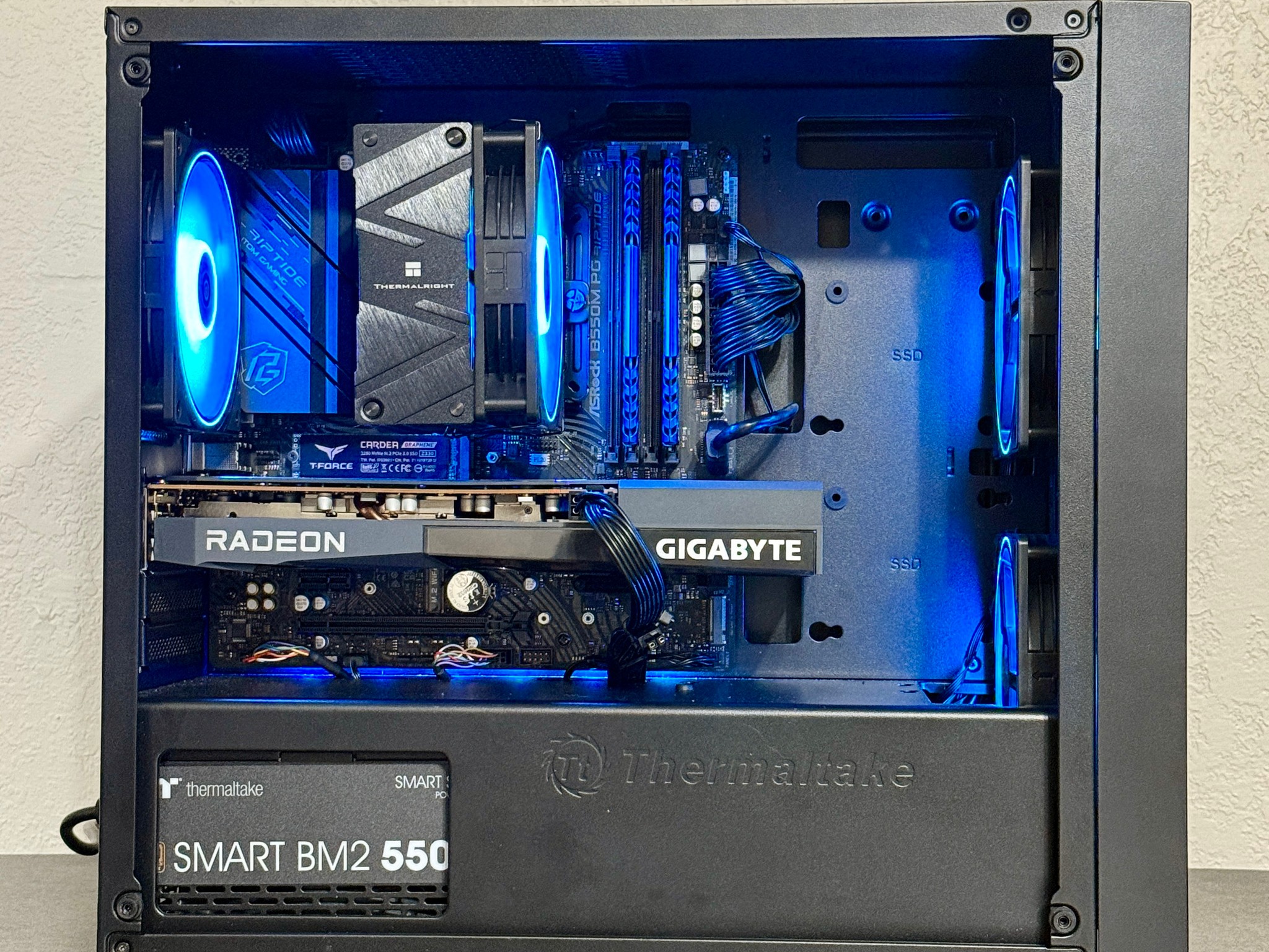 Custom Gaming PC - Ryzen 5 5600, RX 6650XT, 16GB/1TB NVME