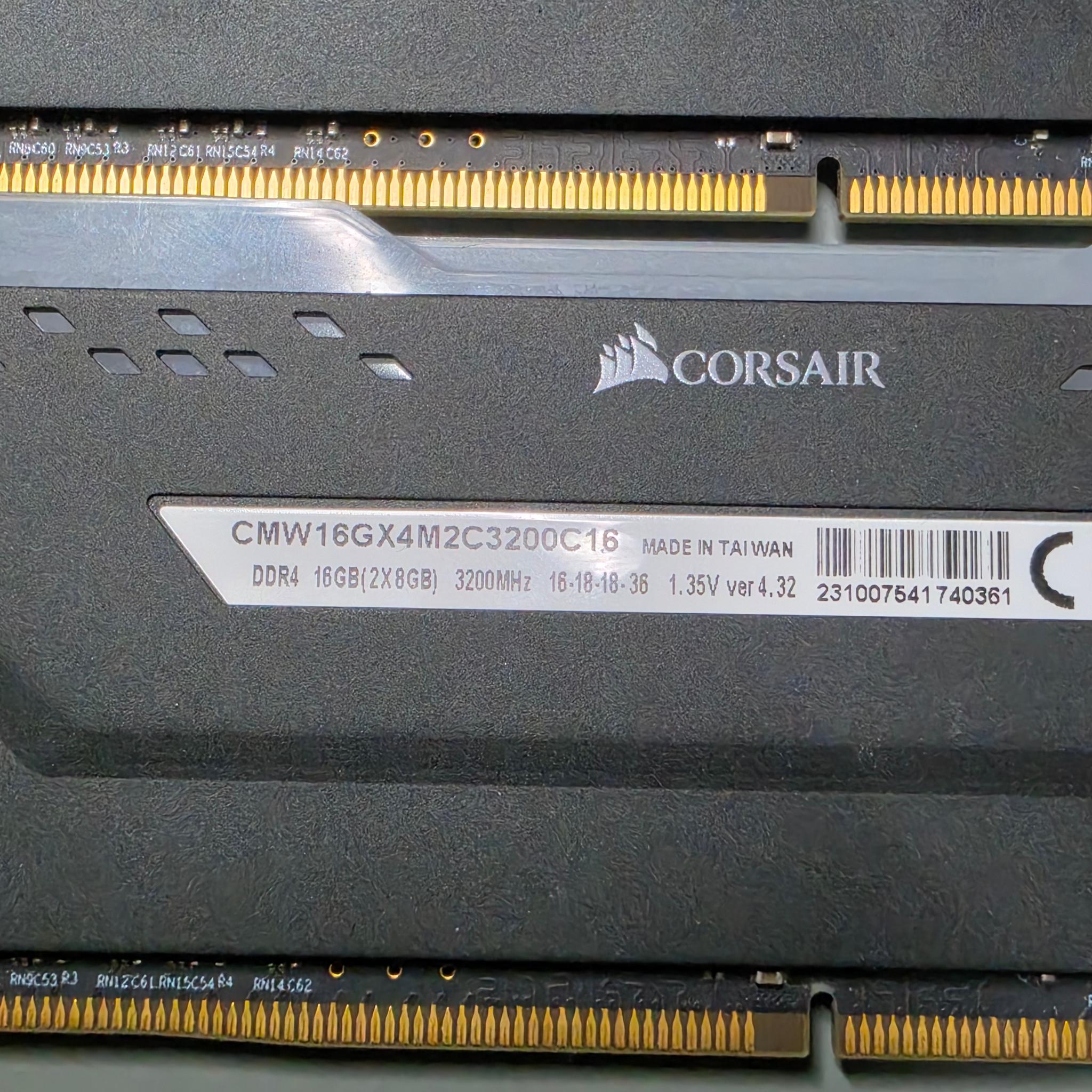 Corsair Vengeance RGB Pro 16GB (2x8GB) DDR4-3200 DIMM 288-Pin CMW16GX4M2C3200C16