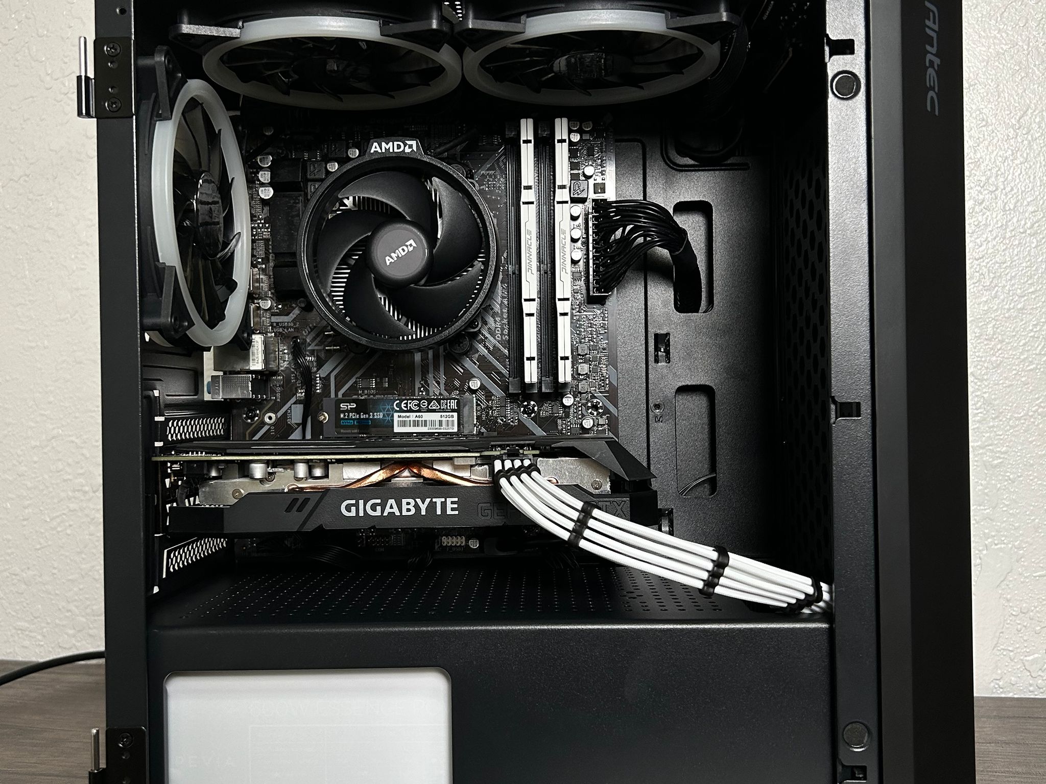 RTX 2060 | Ryzen 5 3600 | 16GB 3600MHz | 512GB NVME