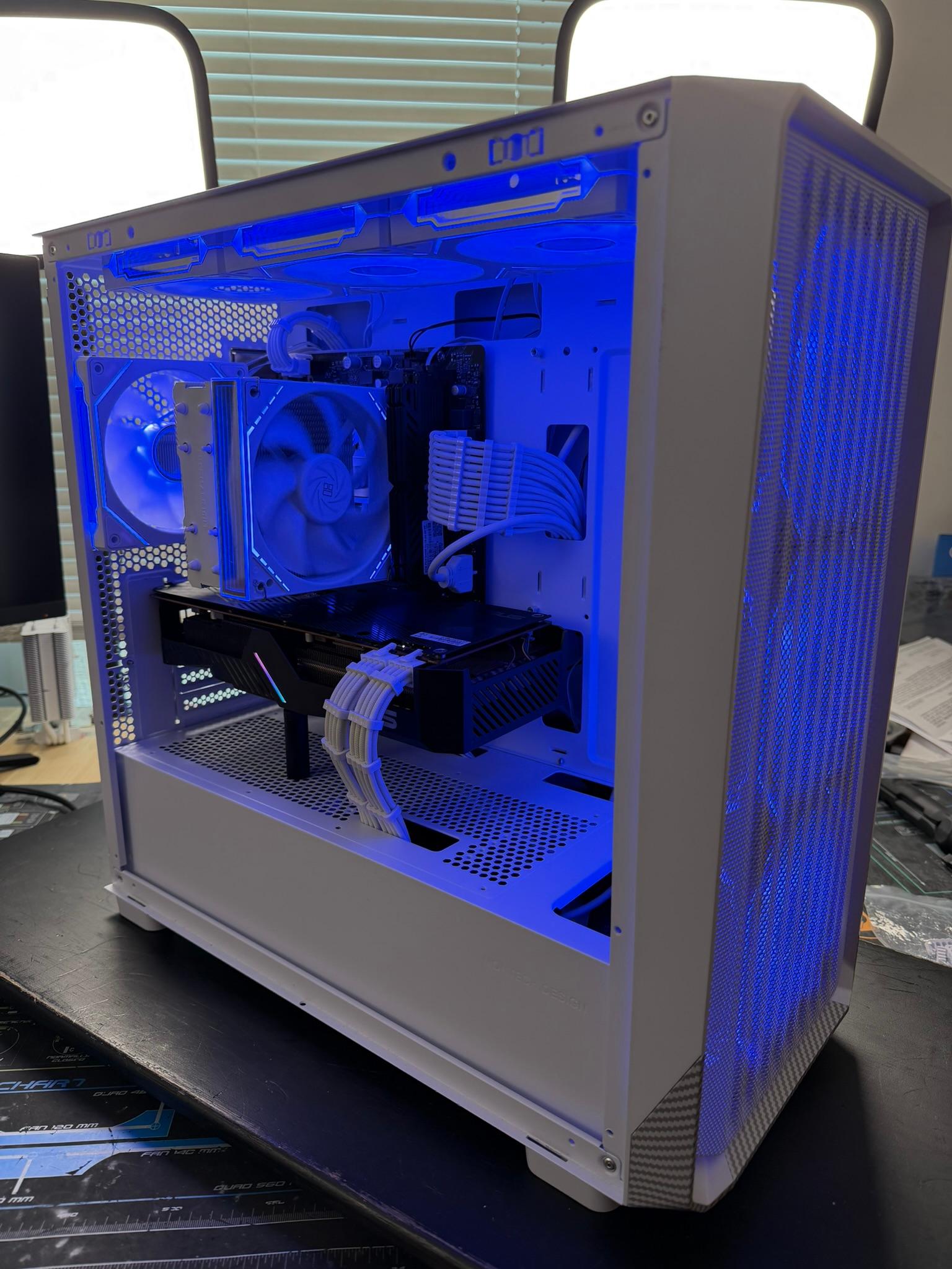 Gaming PC | RX 5700XT | Ryzen 5 5600X | 16GB RAM | Windows 11
