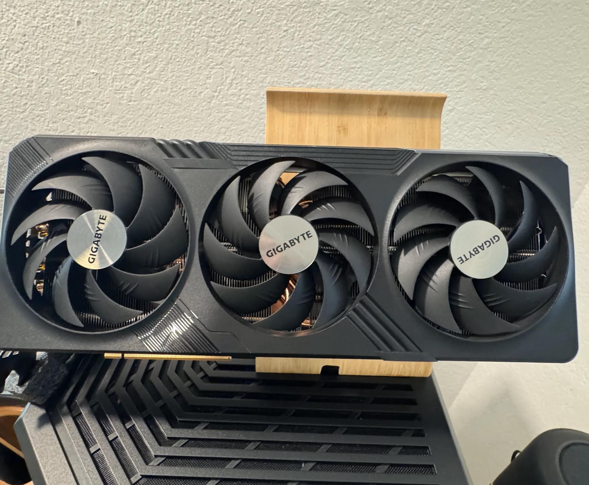 Gigabyte Radeon RX 7900 XTX GAMING OC 24G video card