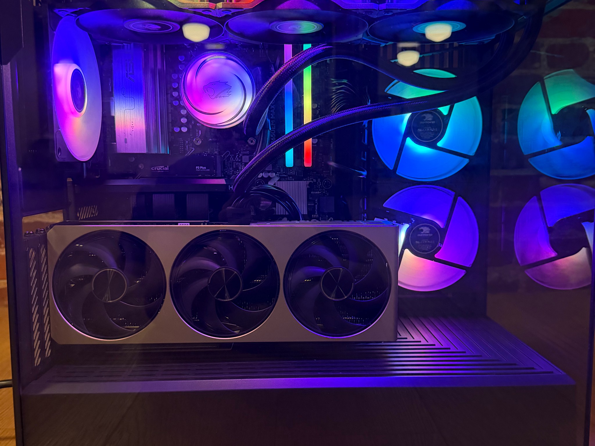 GeForce RTX 5080 IBUYPOWER PC - Ryzen 9 7900X, 32GB RAM, 2TB NVMe SSD
