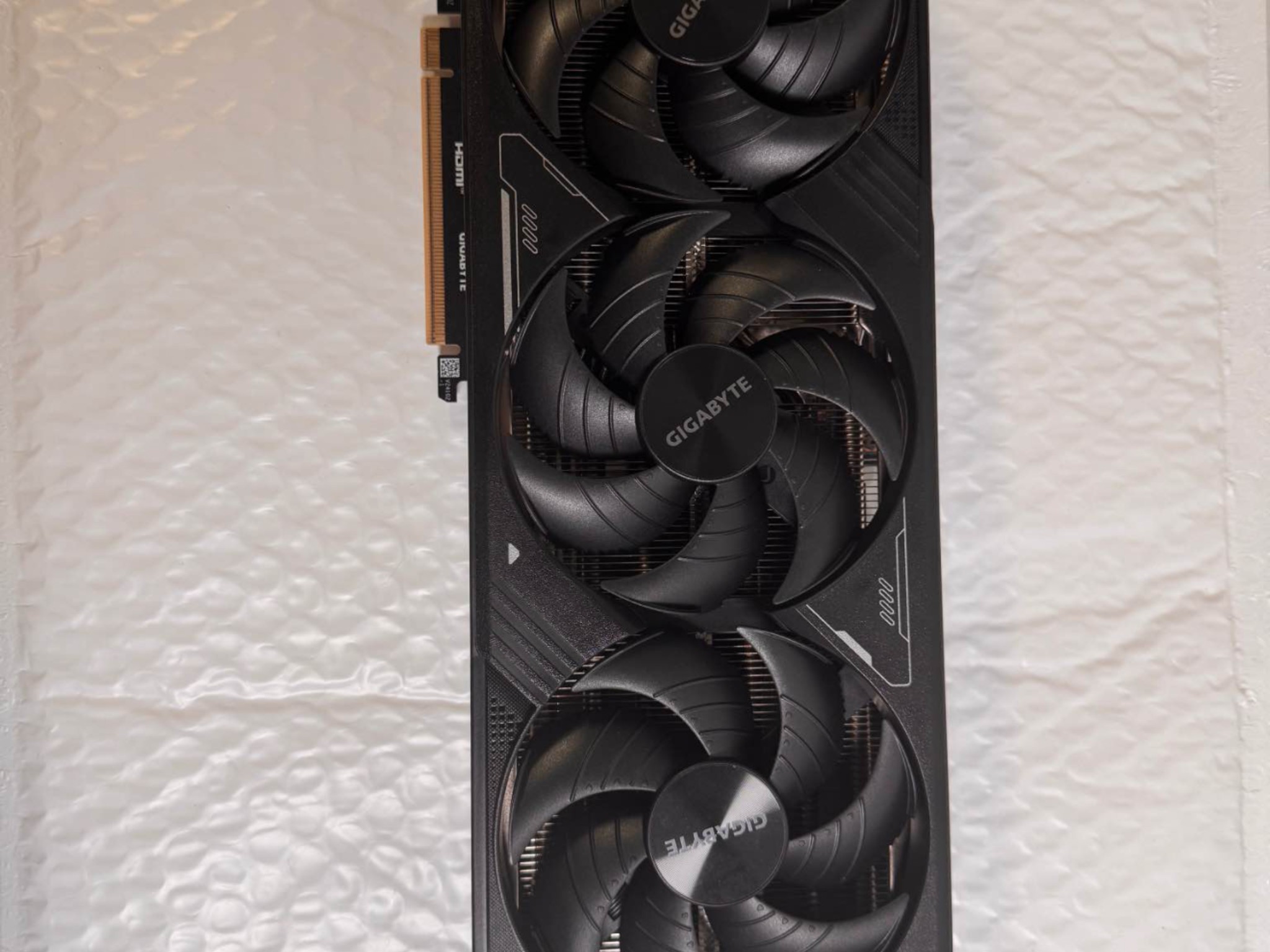 GIGABYTE GeForce RTX 5080 WINDFORCE OC SFF 16G