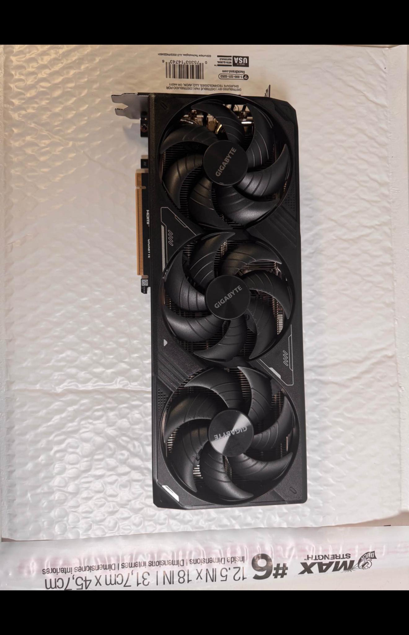 GIGABYTE GeForce RTX 5080 WINDFORCE OC SFF 16G